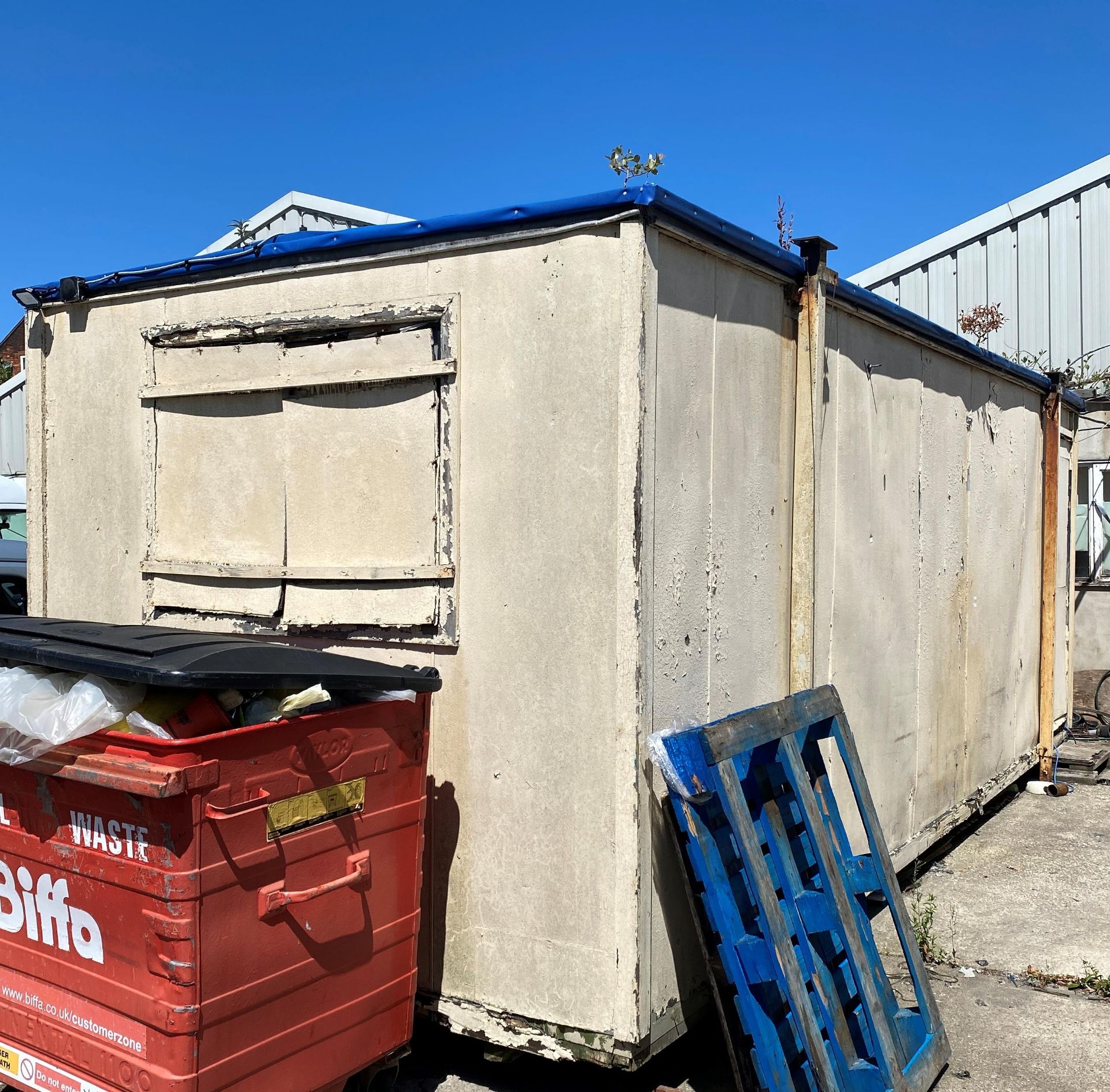 Site Storage/Drying Room - Approximately 24' x 8' mobile building racked out with drying racks - Image 2 of 6