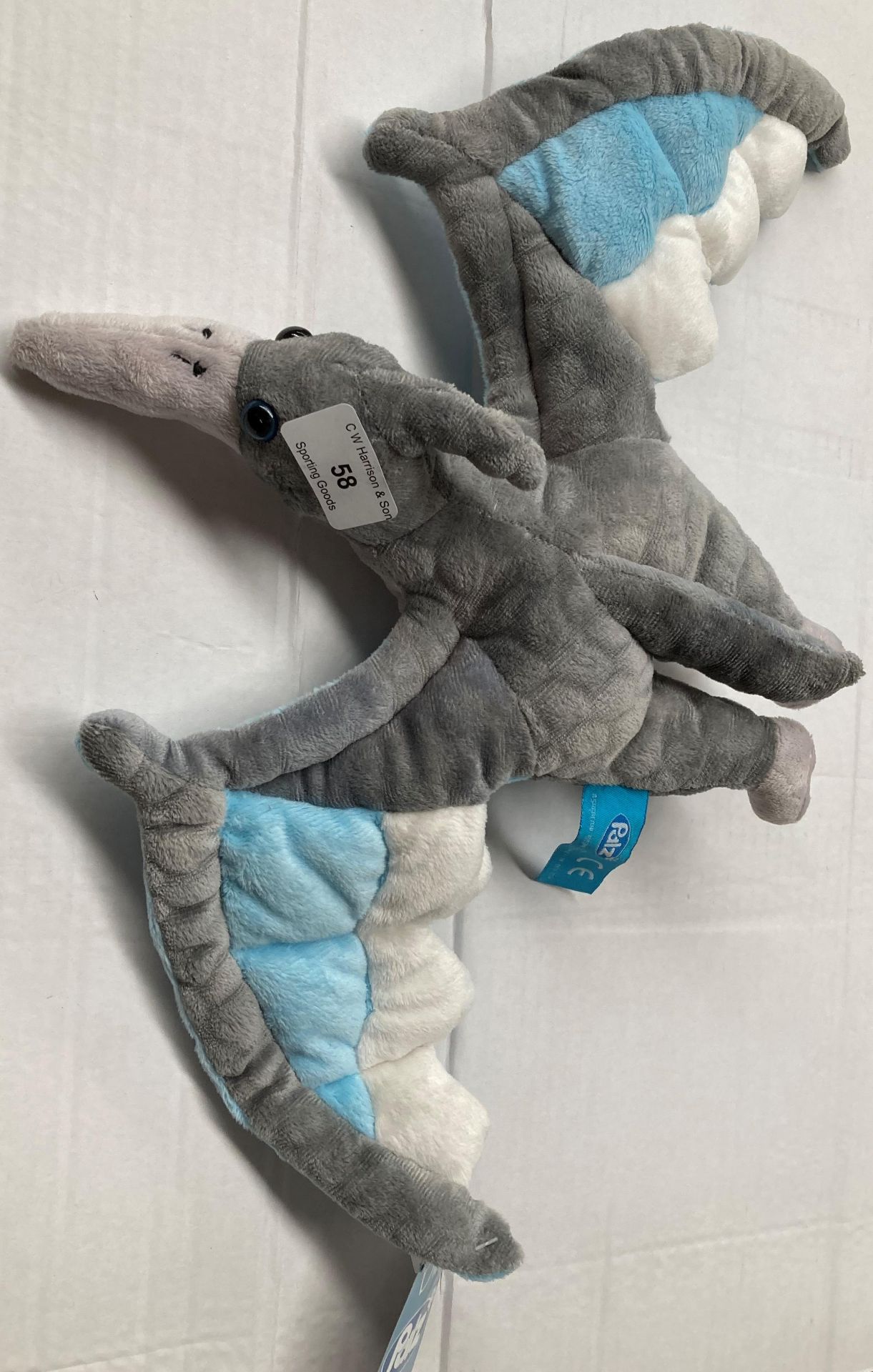 40 x Palz soft toy pterodactyls (49cm wing span) Further Information *** Please