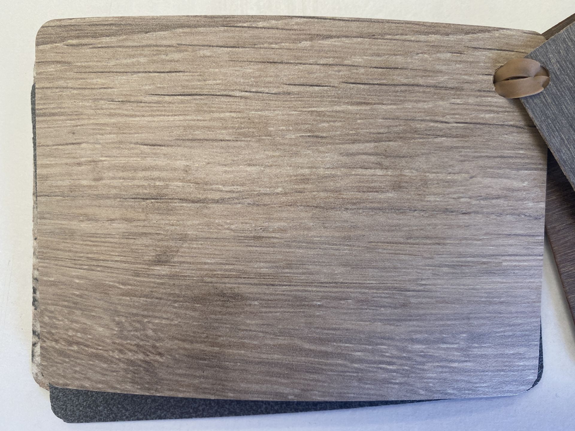 29 x brand new worktops including laminate edging strips, in Quebec Oak finish - 4.