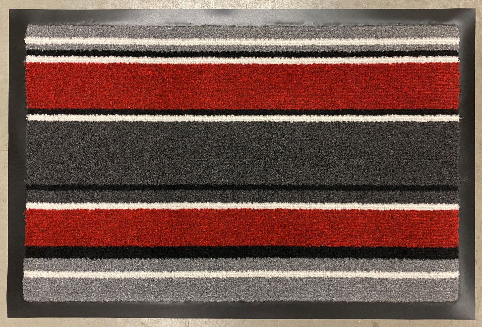 50 x Red/black/grey/white striped barrier mats 60cm x 40cm (D/E05)