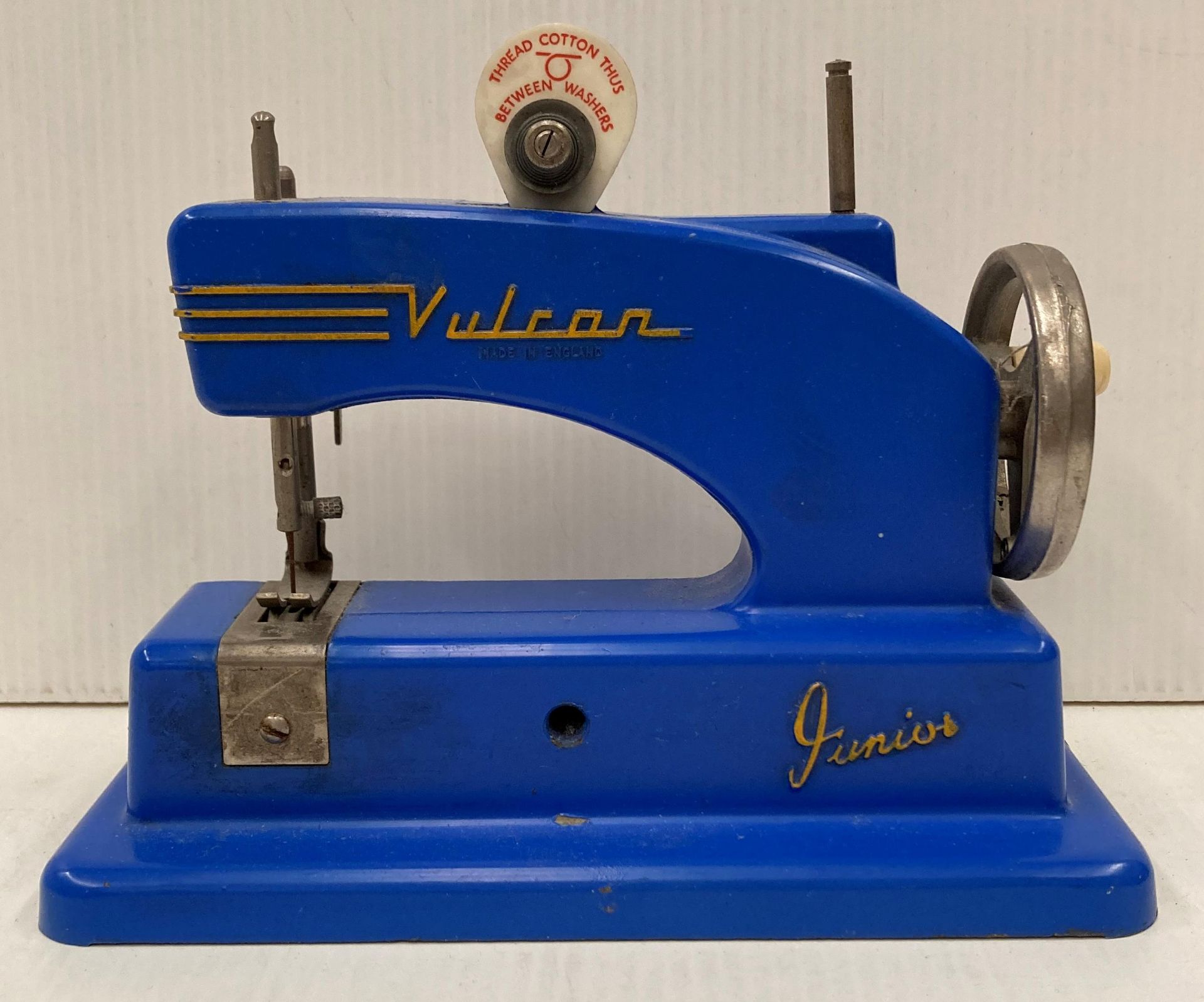 Vulcan Junior cast metal toy sewing machine in blue (S1T2)