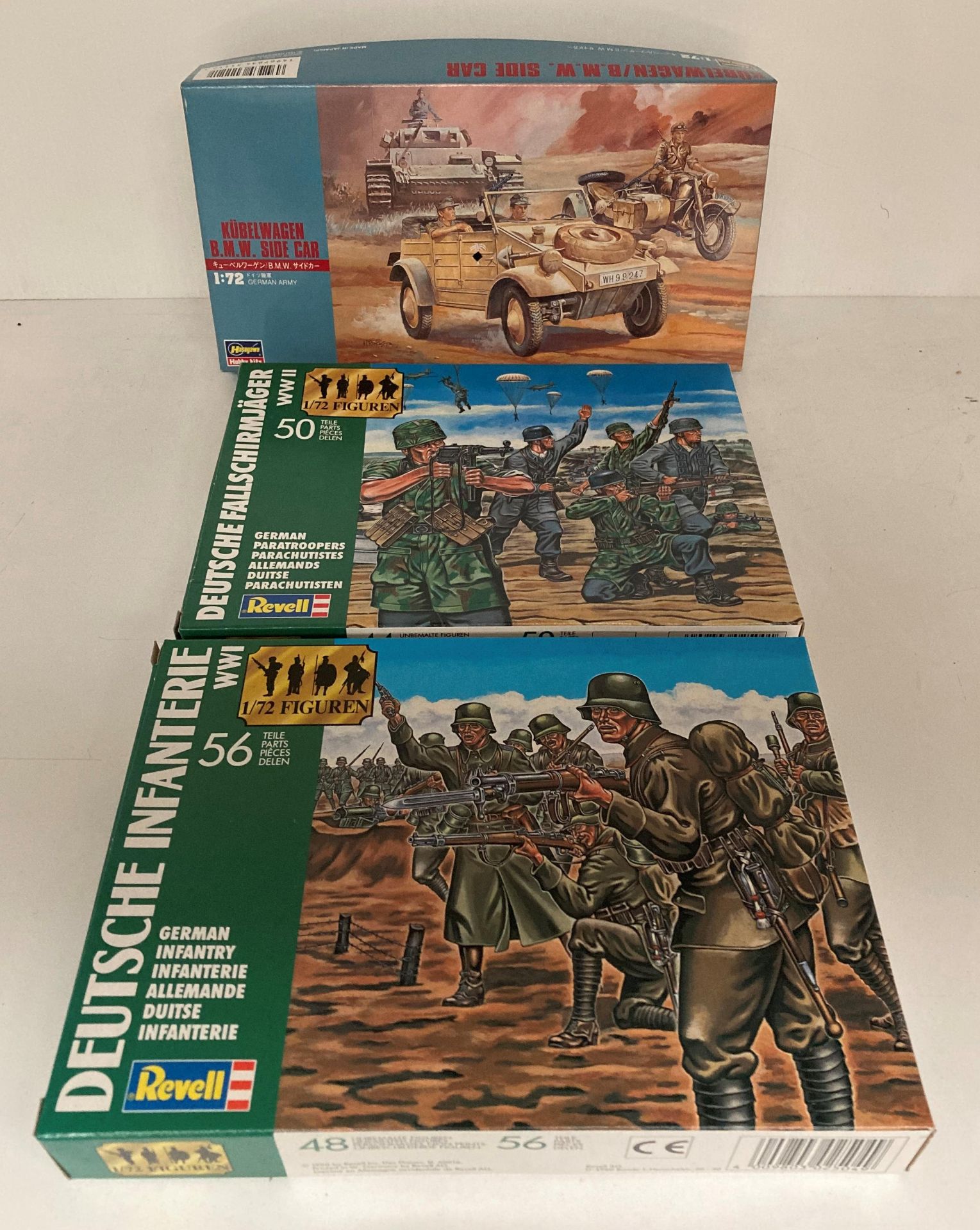 Second World War German Paratroopers 1:72 scale 50 parts model kit and a First World War German