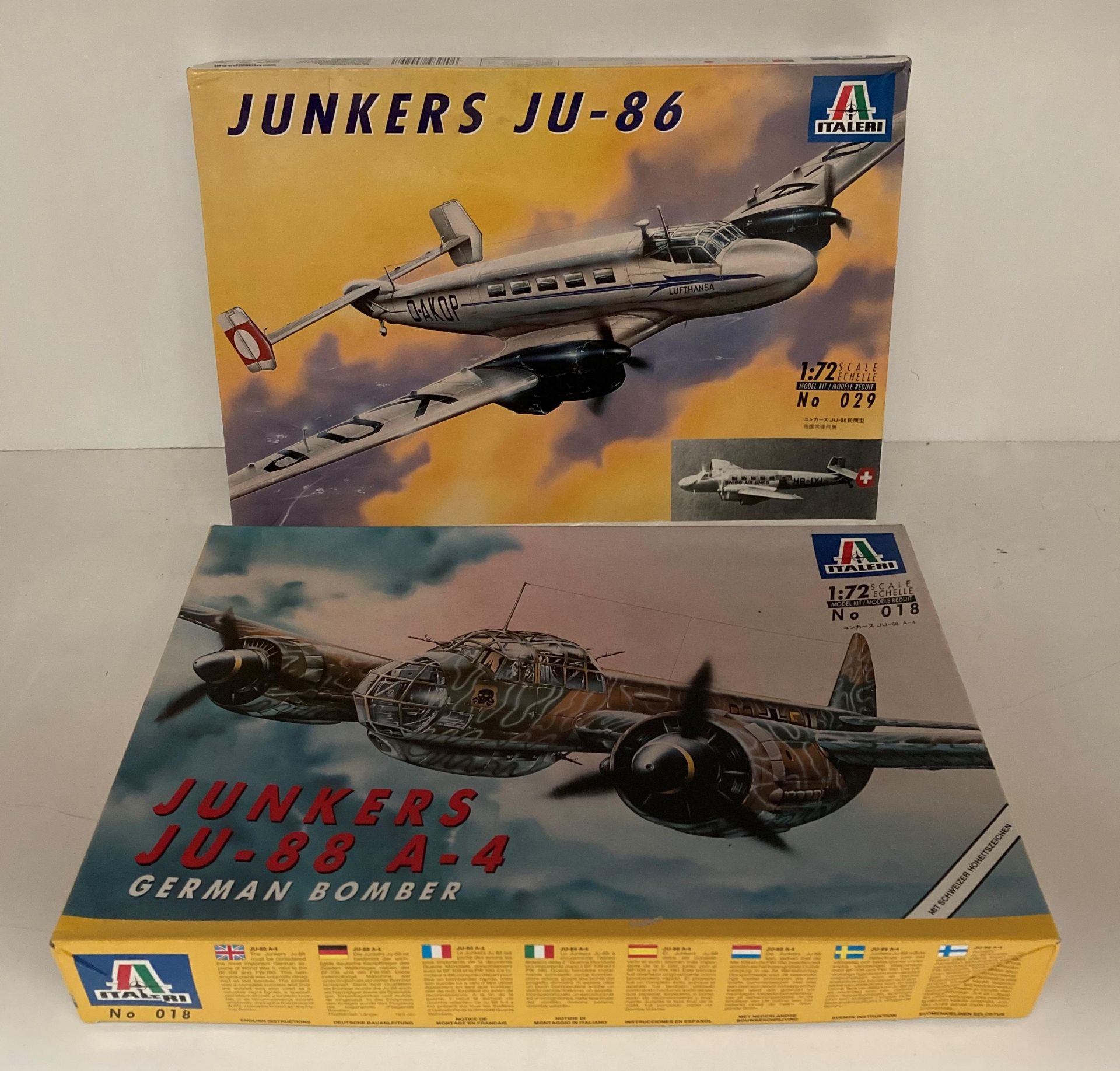 Two assorted Junkers model aircraft JU-86 No: 029 JU-88 A-L No: 018 1:72 scale by Italeri (S1T1)