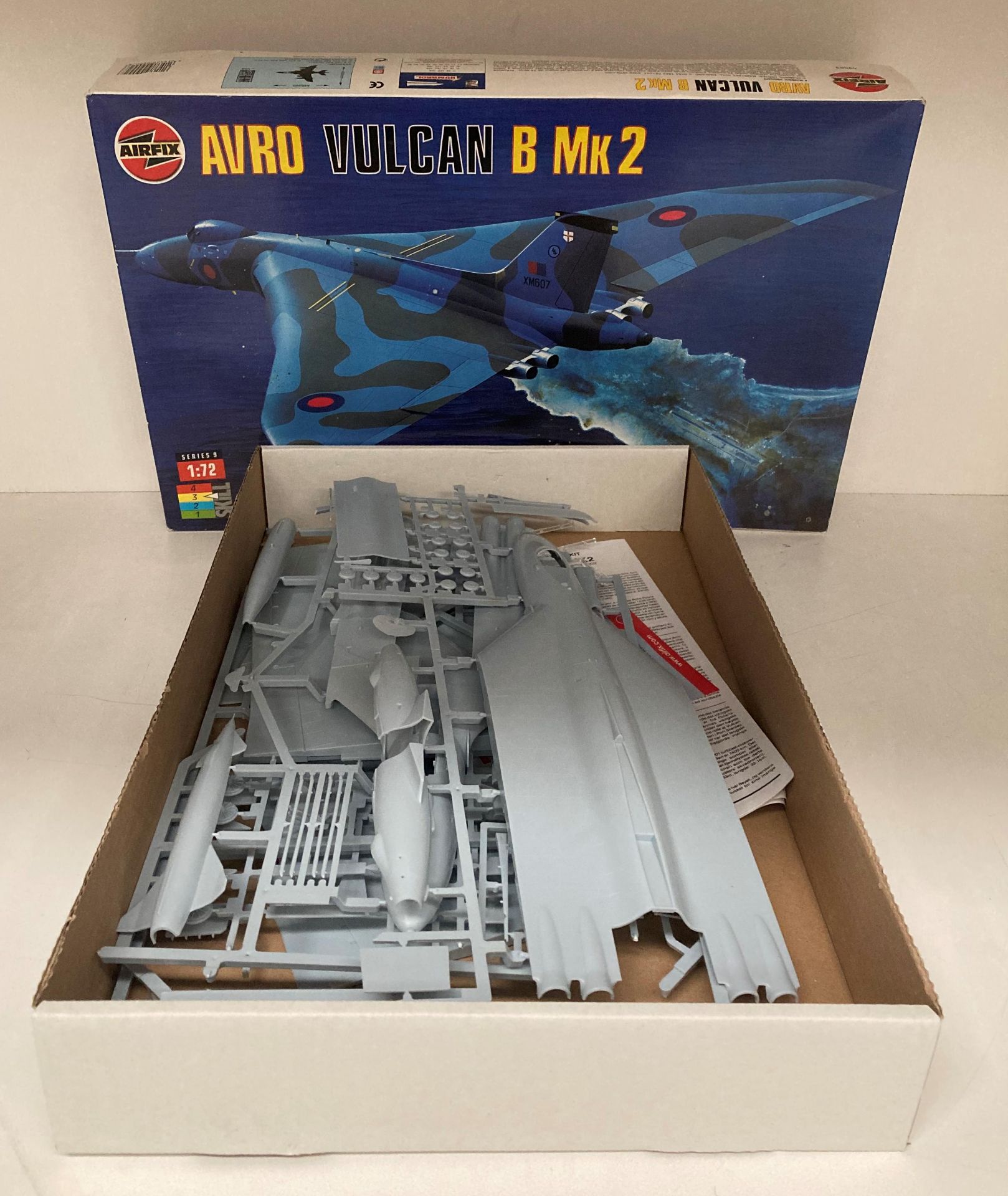 Airfix "AVRO VULCAN B MK2" 1:72 scale No: 09002 model aircraft (S1T1) - Image 2 of 2