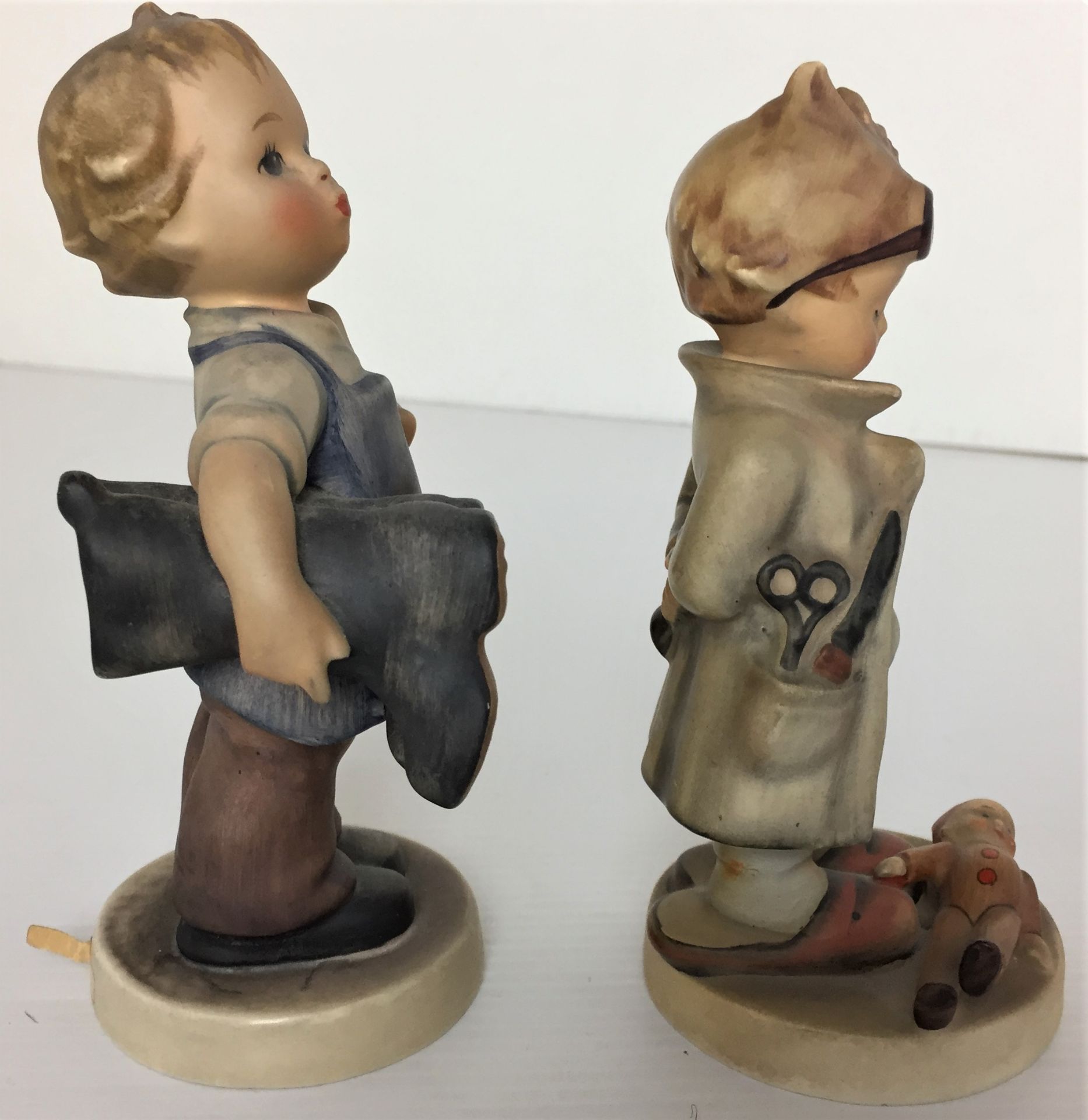 Two Goebel figurines Boots and Doctor max 13cm high Y10 - Image 3 of 4