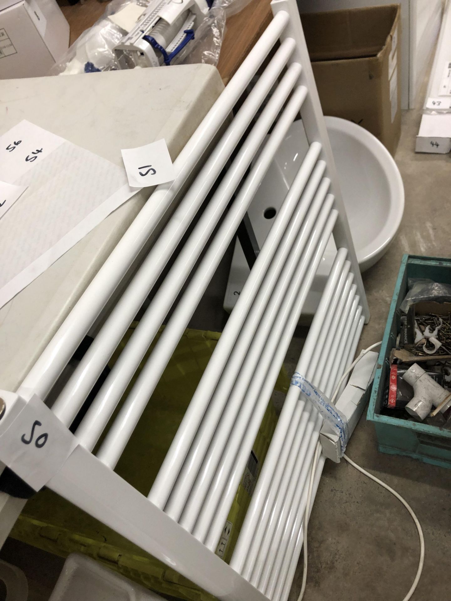 750X800MM WHITE ELECTRIC TOWEL RADIATOR Further Information PLEASE NOTE: All lots