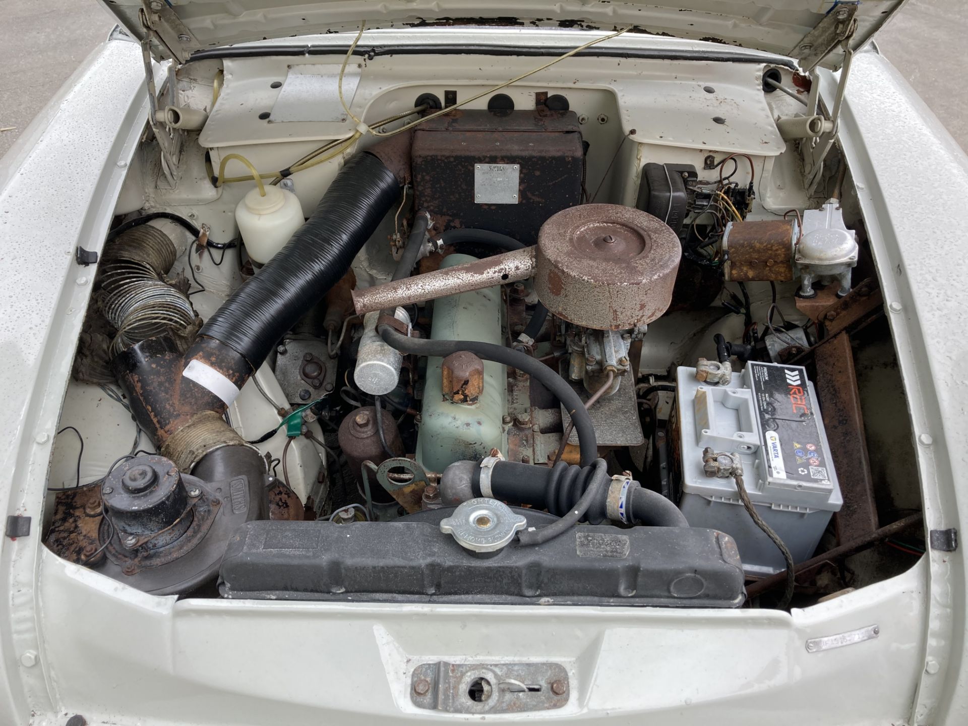 HISTORIC VEHICLE- HILLMAN MINX DE LUXE SERIES III B FOUR DOOR SALOON - Petrol - Grey/Blue - Red - Image 16 of 21