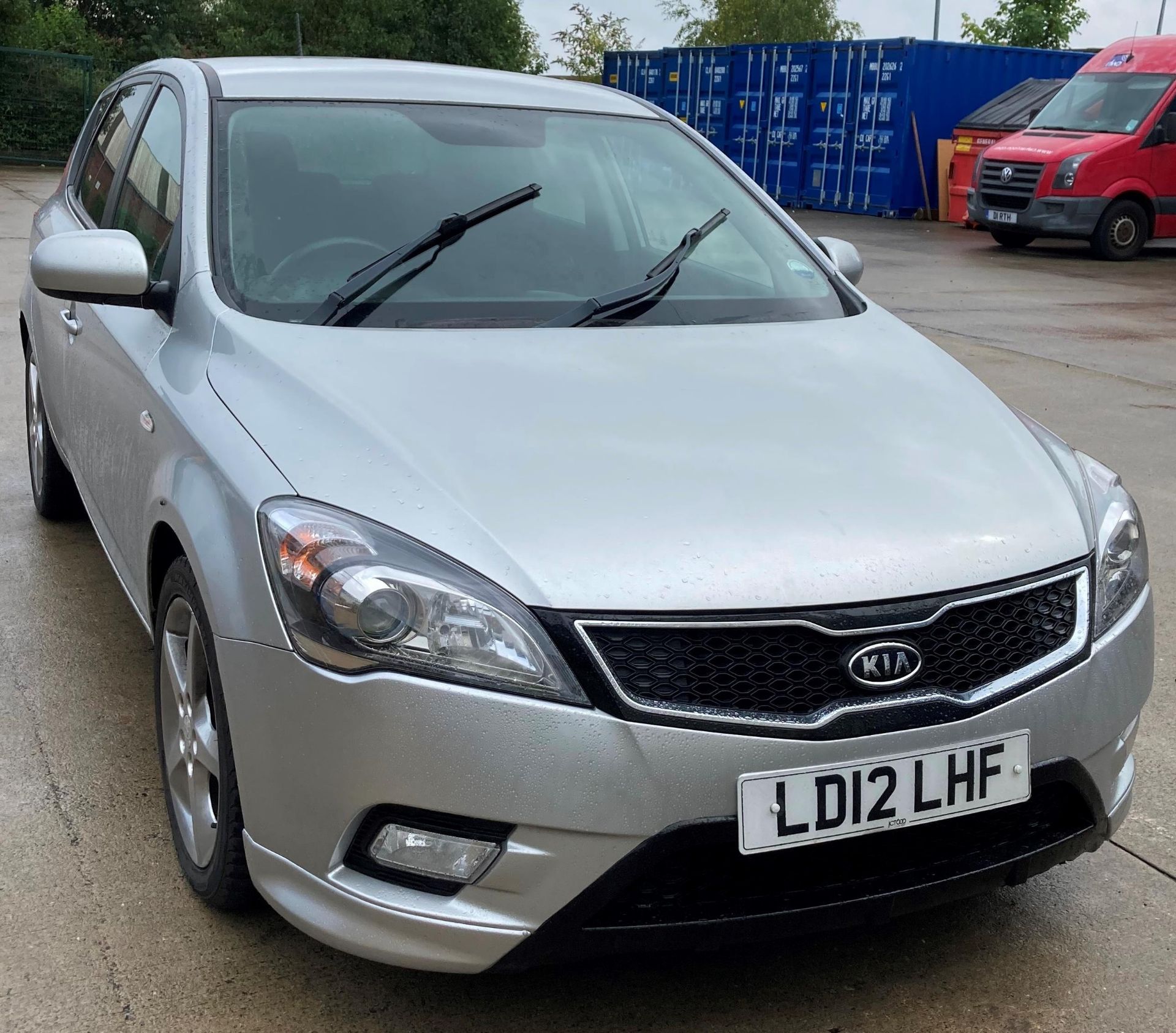 KIA CEED 3 CRDi 1.6 AUTOMATIC FIVE DOOR HATCHBACK - Diesel - Silver.