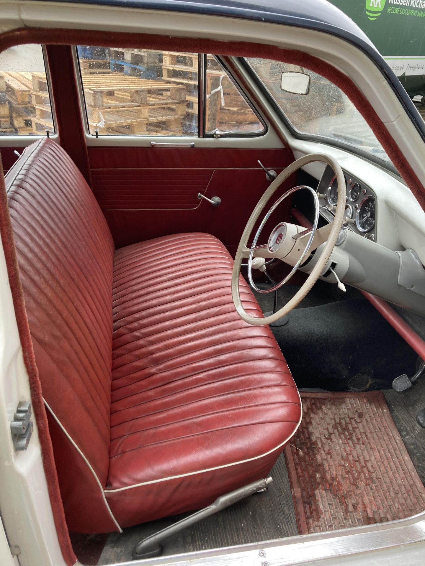 HISTORIC VEHICLE- HILLMAN MINX DE LUXE SERIES III B FOUR DOOR SALOON - Petrol - Grey/Blue - Red - Image 8 of 21