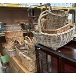 A good collection of sixteen assorted wicker baskets.