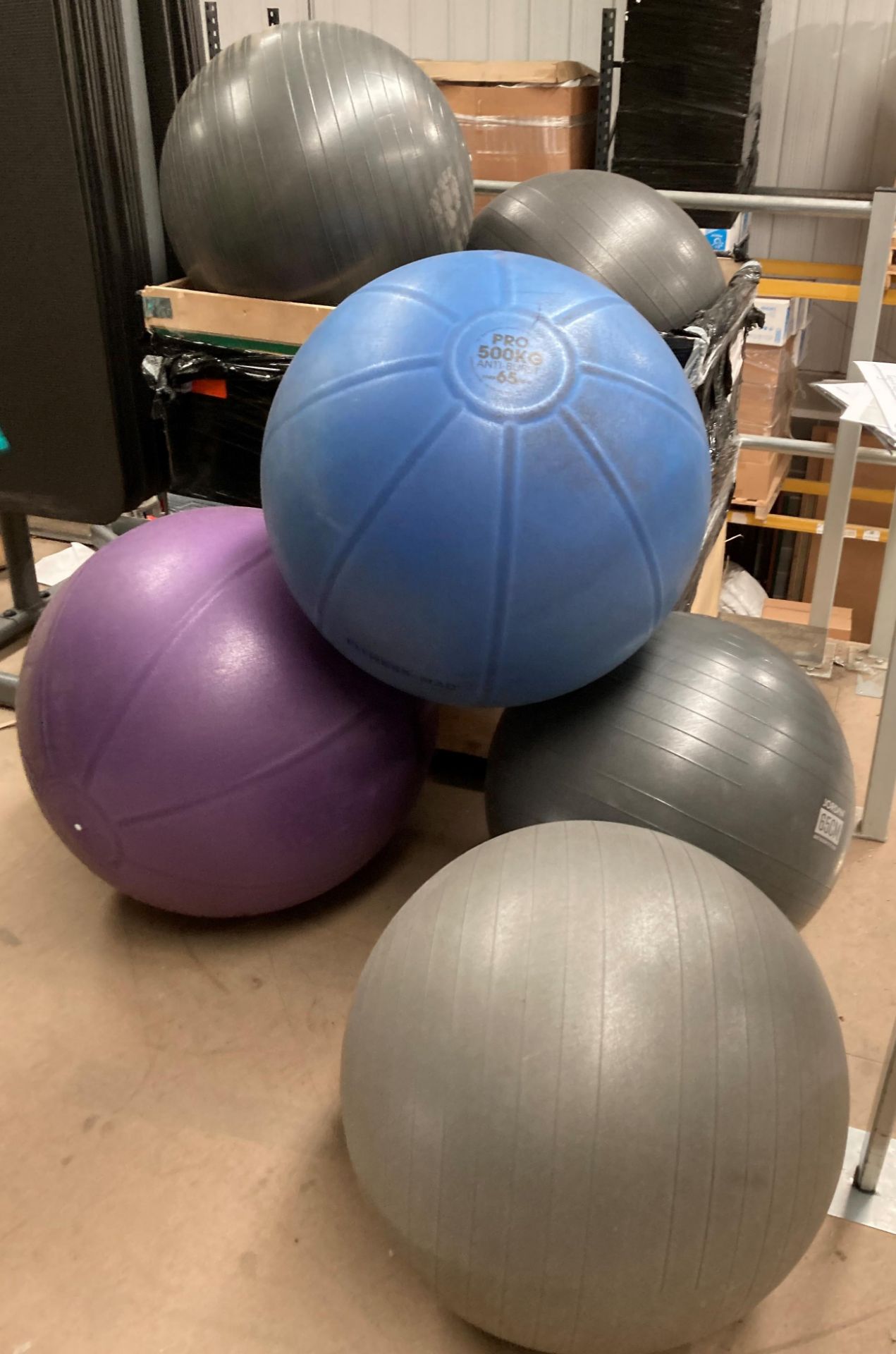 8 x exercise balls by Jordan, etc.