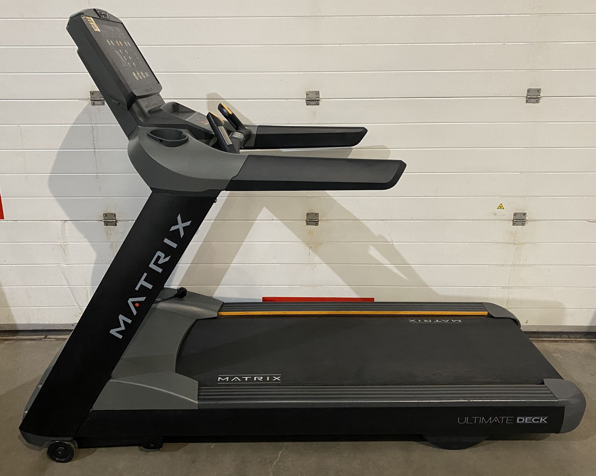 Matrix T5x Treadmill (YOM 2015) - Image 3 of 4