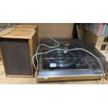 AITT KA1026 table top record player and two small speakers