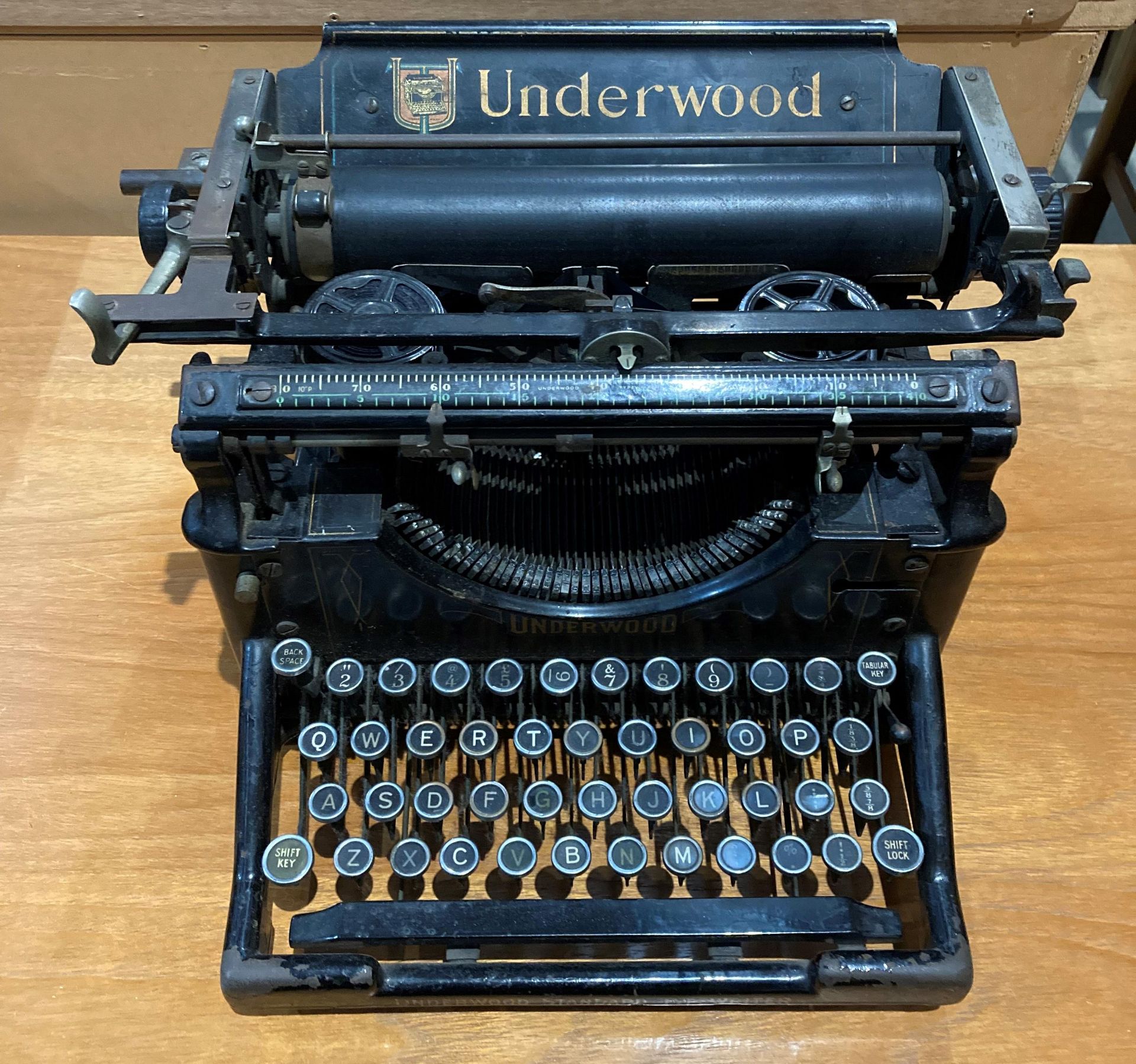 Underwood standard manual vintage typewriter. - Image 2 of 5