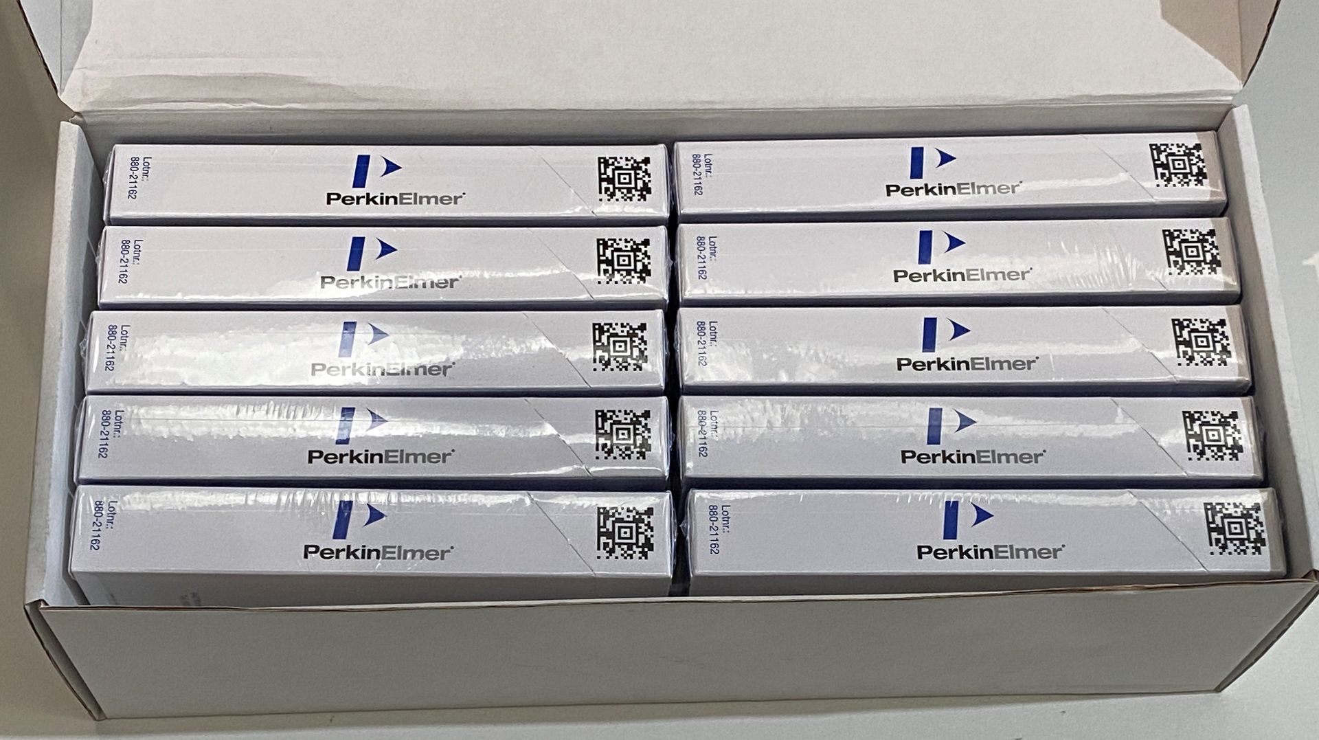 200 x Packs of PerkinElmer Top Seal - A Plus 6050185 clear adhesive microplate seals - 100 units - Image 2 of 5