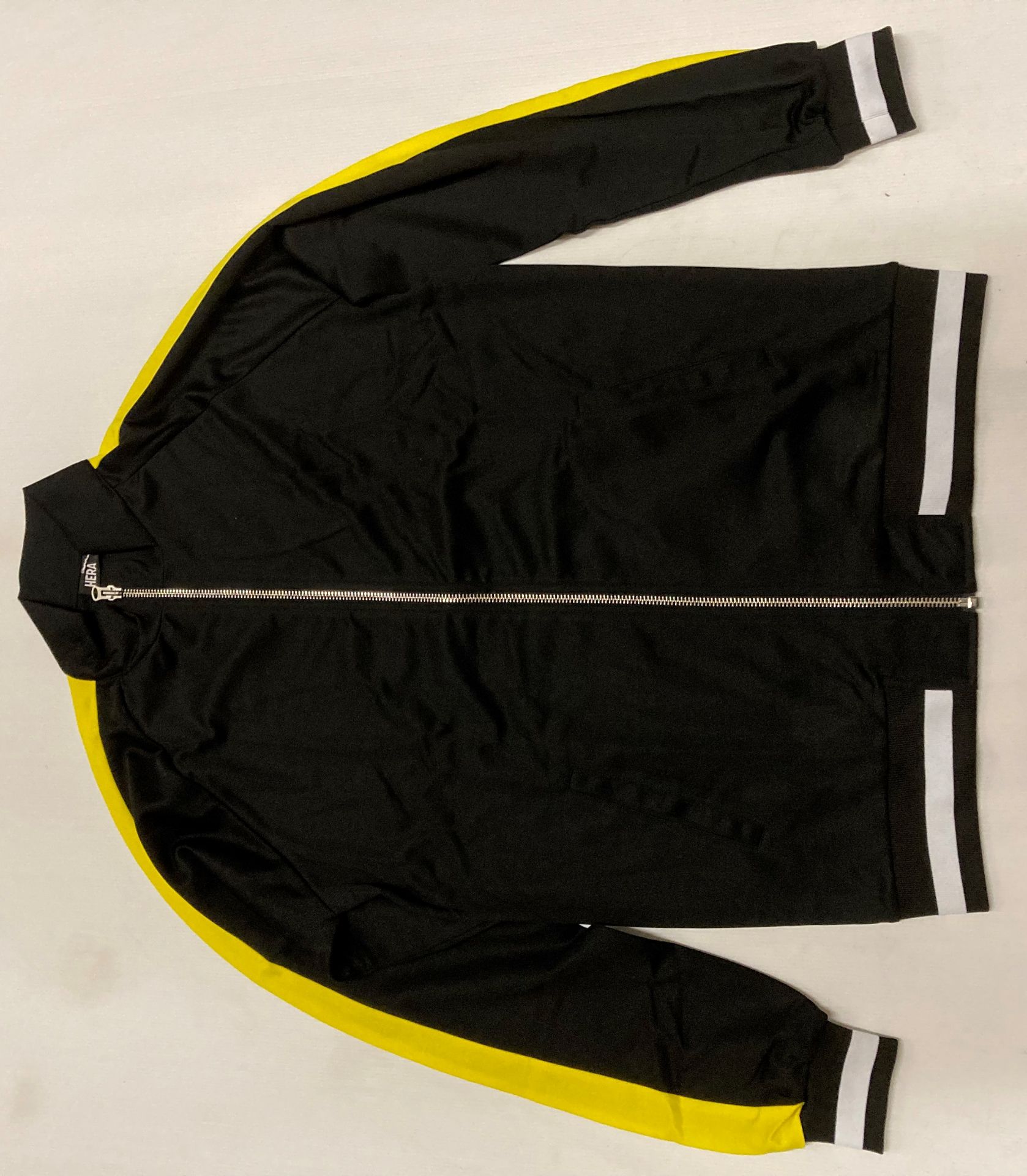 6 x Hera yellow and black track jackets (5 x size M and 1 x S) (location N05)
