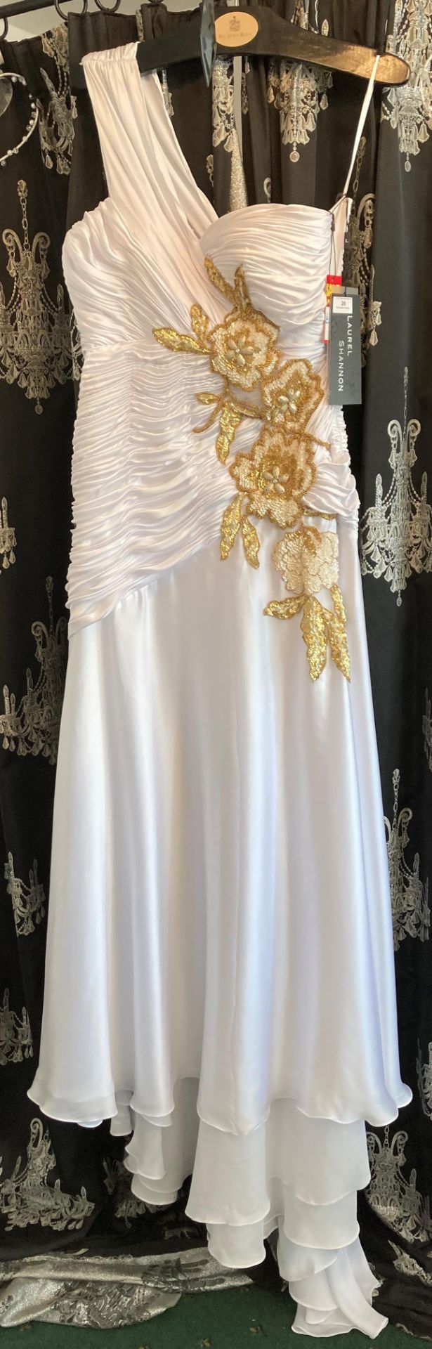 White and gold gown, size UK 16.