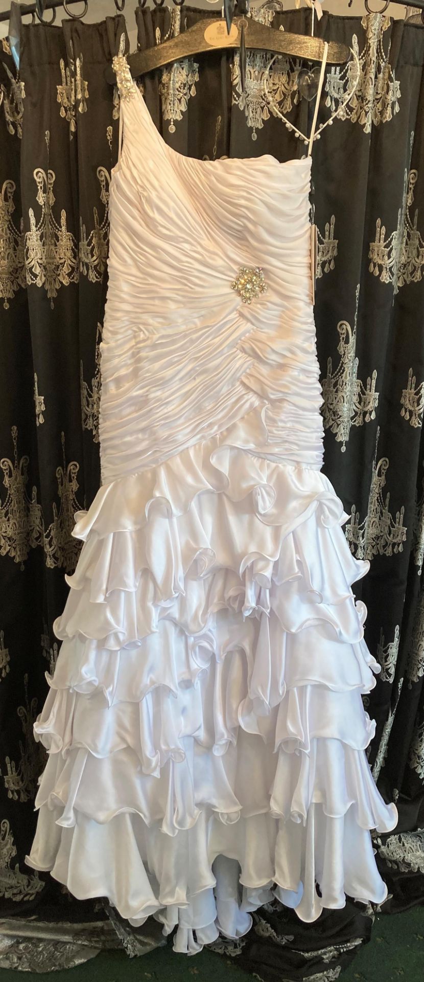 One shoulder gown, white, UK size 18.