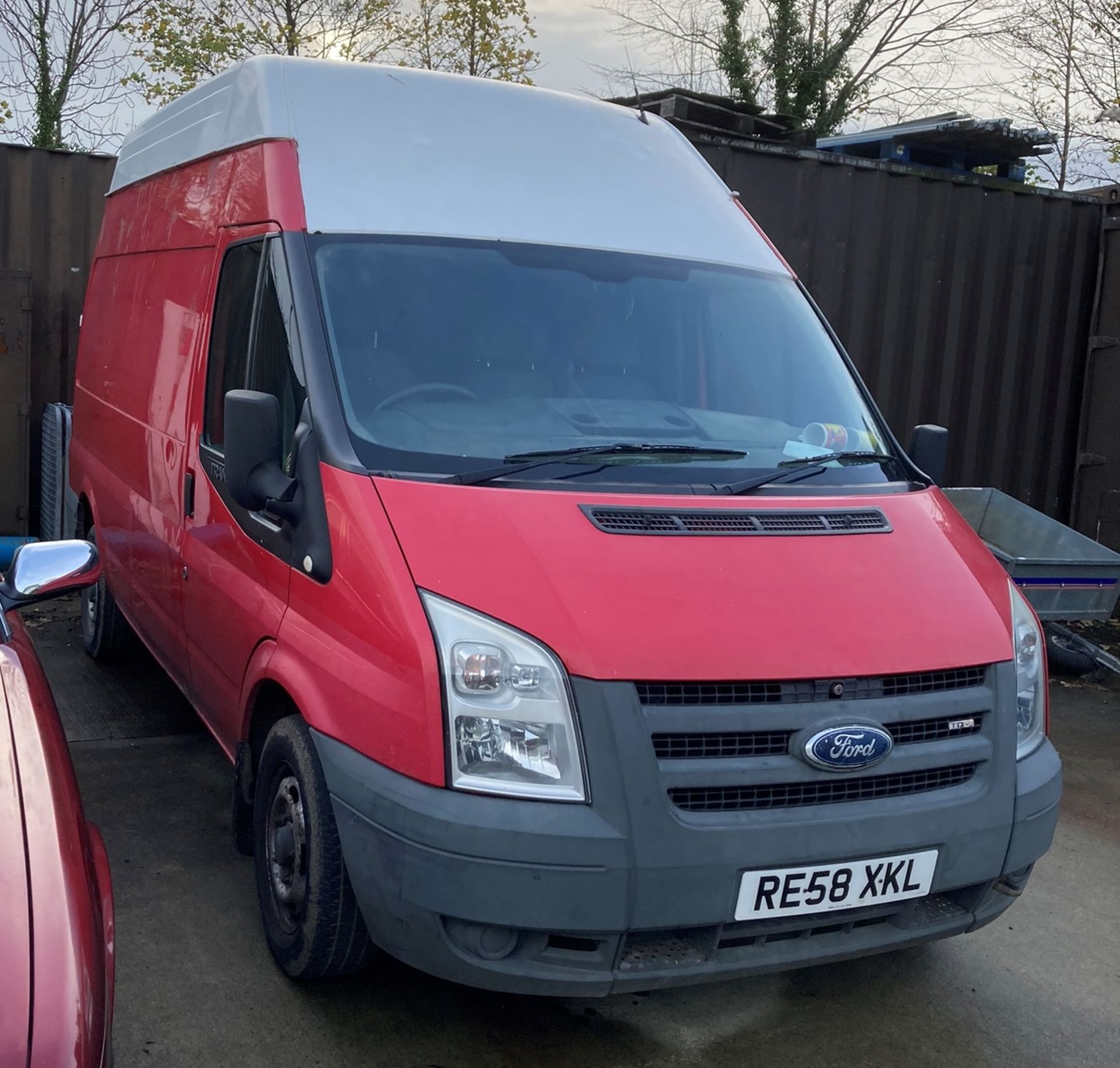 FORD TRANSIT 2.2 110 T300M FWD PANEL VAN - Diesel - Red. On the instructions of: A retained client. - Image 3 of 8