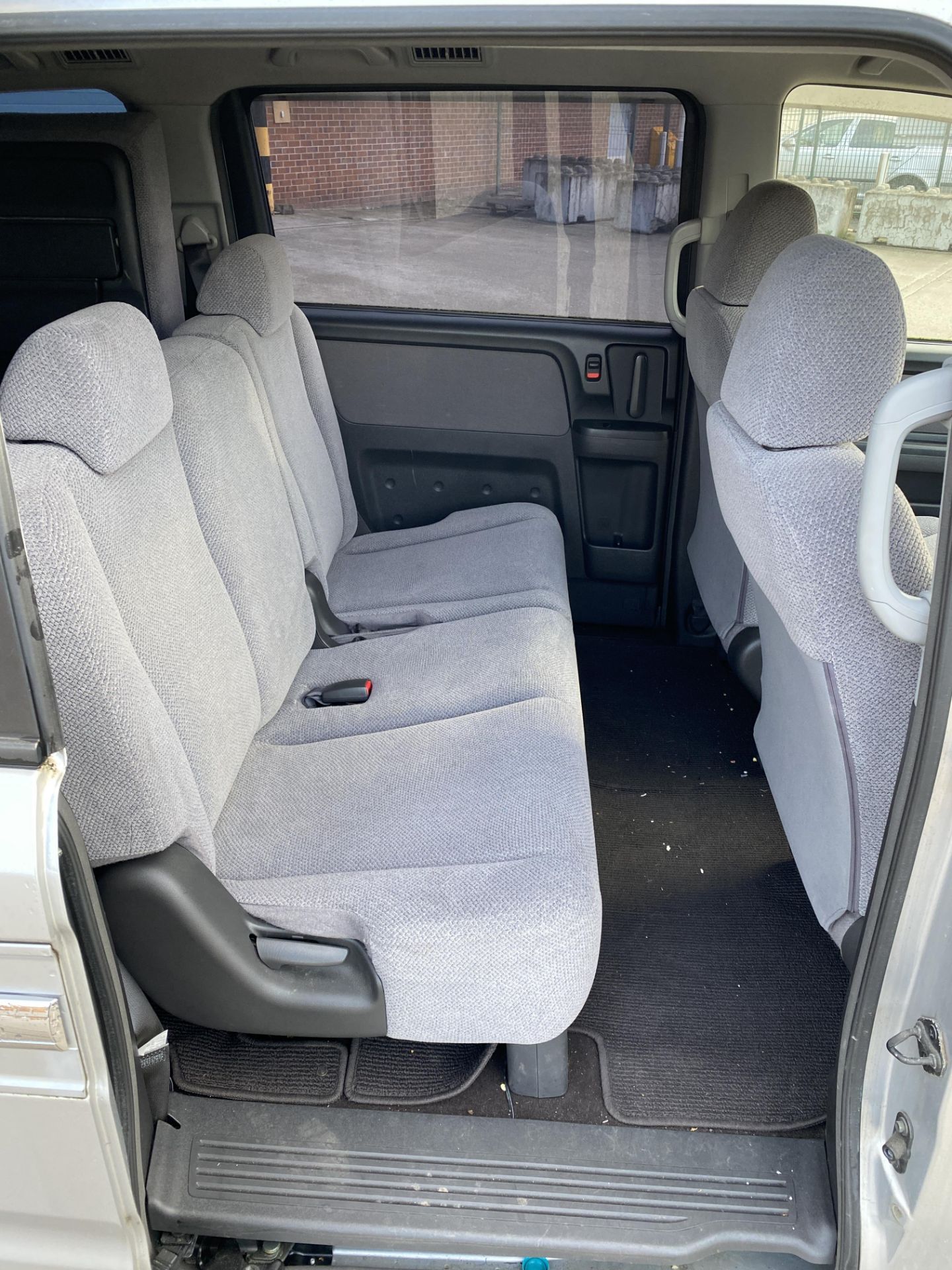 HONDA STEPWAGON 2.0 AUTOMATIC 8 SEATER MPV - Petrol - Silver - Grey cloth interior - IMPORT VEHICLE. - Image 16 of 26