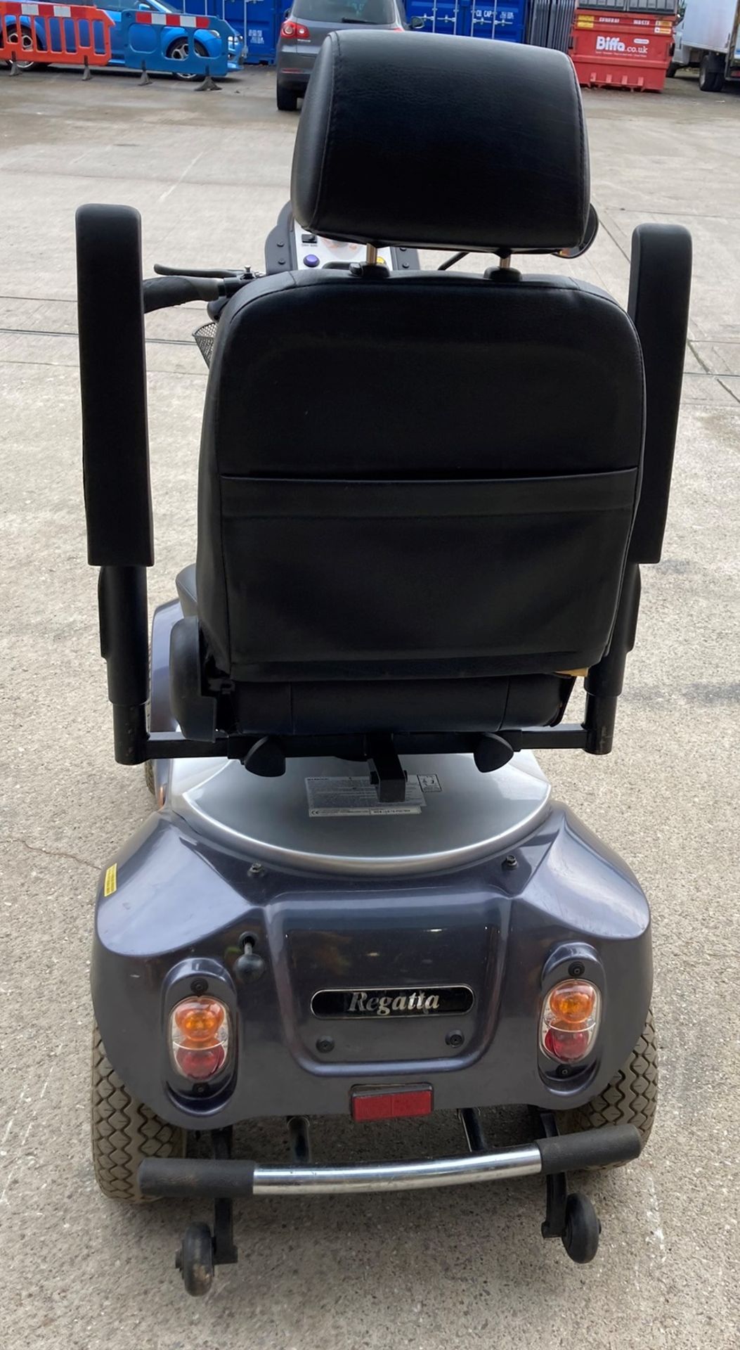 MERCURY REGATTA FOUR WHEEL MOBILITY SCOOTER - Electric - Grey. - Image 4 of 9