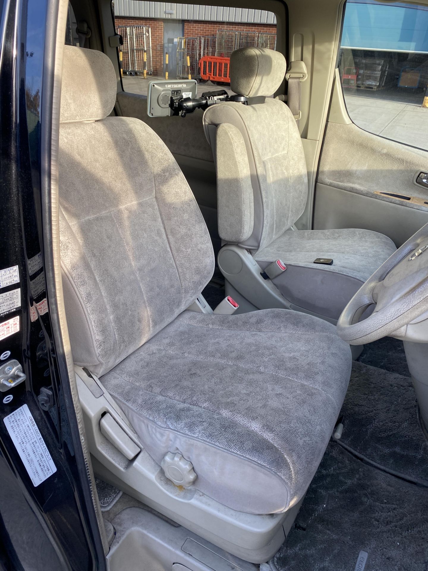 NISSAN ELGRAND 4X4 HIGHWAY STAR SPEC 3. - Image 14 of 27