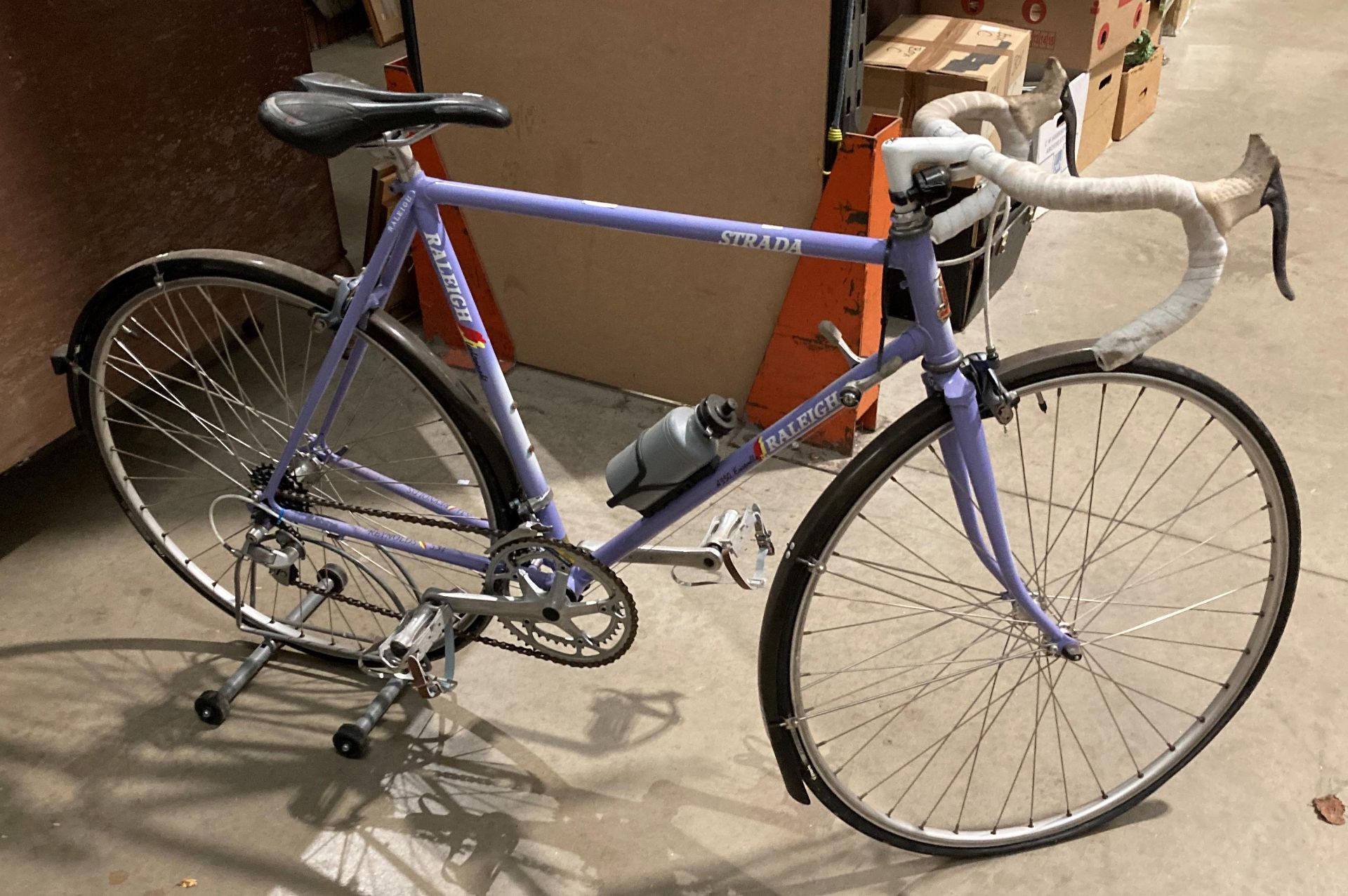 A Raleigh Strada A350 Ensemble 531 Reynolds lightweight 12 speed 22" frame road racing bicycle in - Image 2 of 3