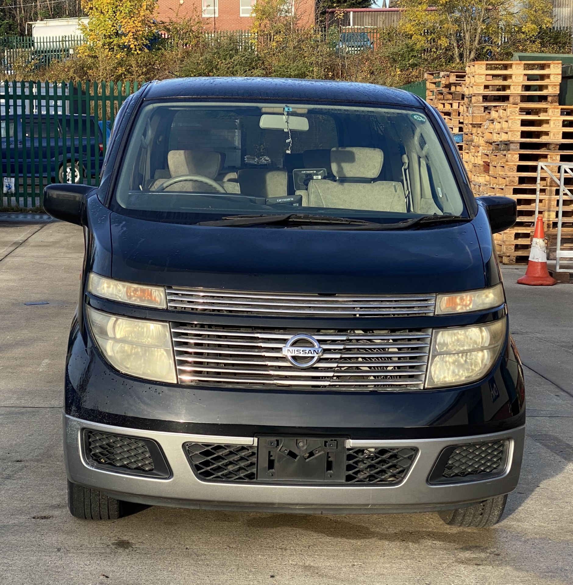 NISSAN ELGRAND 4X4 HIGHWAY STAR SPEC 3. - Image 2 of 27