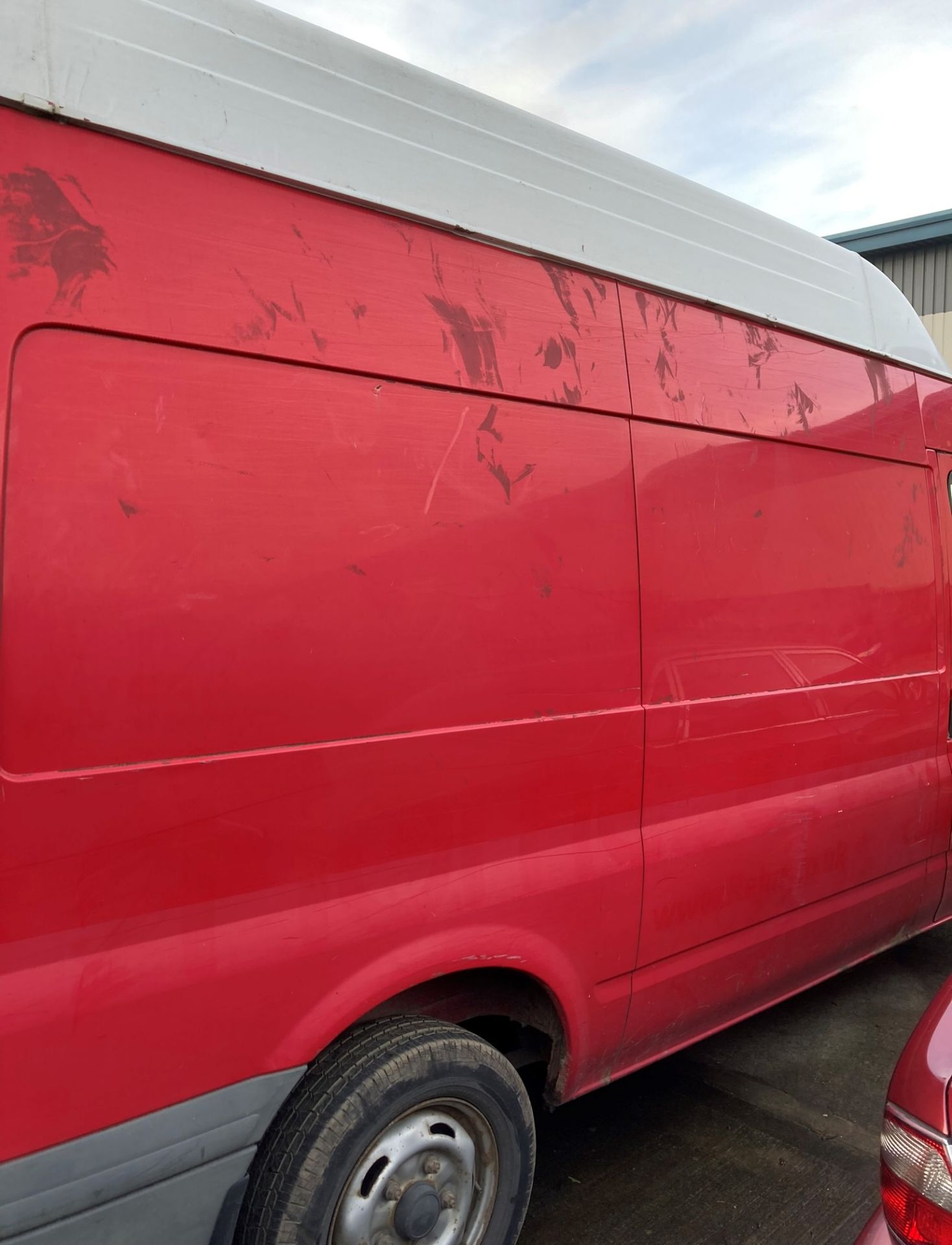 FORD TRANSIT 2.2 110 T300M FWD PANEL VAN - Diesel - Red. On the instructions of: A retained client. - Image 7 of 8