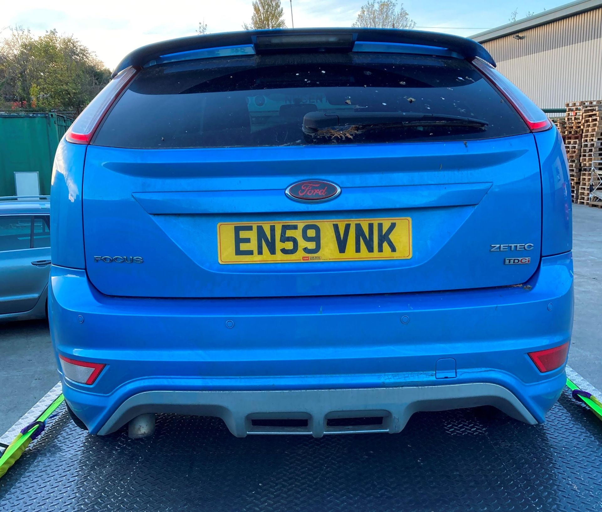 FORD FOCUS ZETEC S 115 TDCI 1.8 FIVE DOOR HATCHBACK - Diesel - Blue. - Image 12 of 17