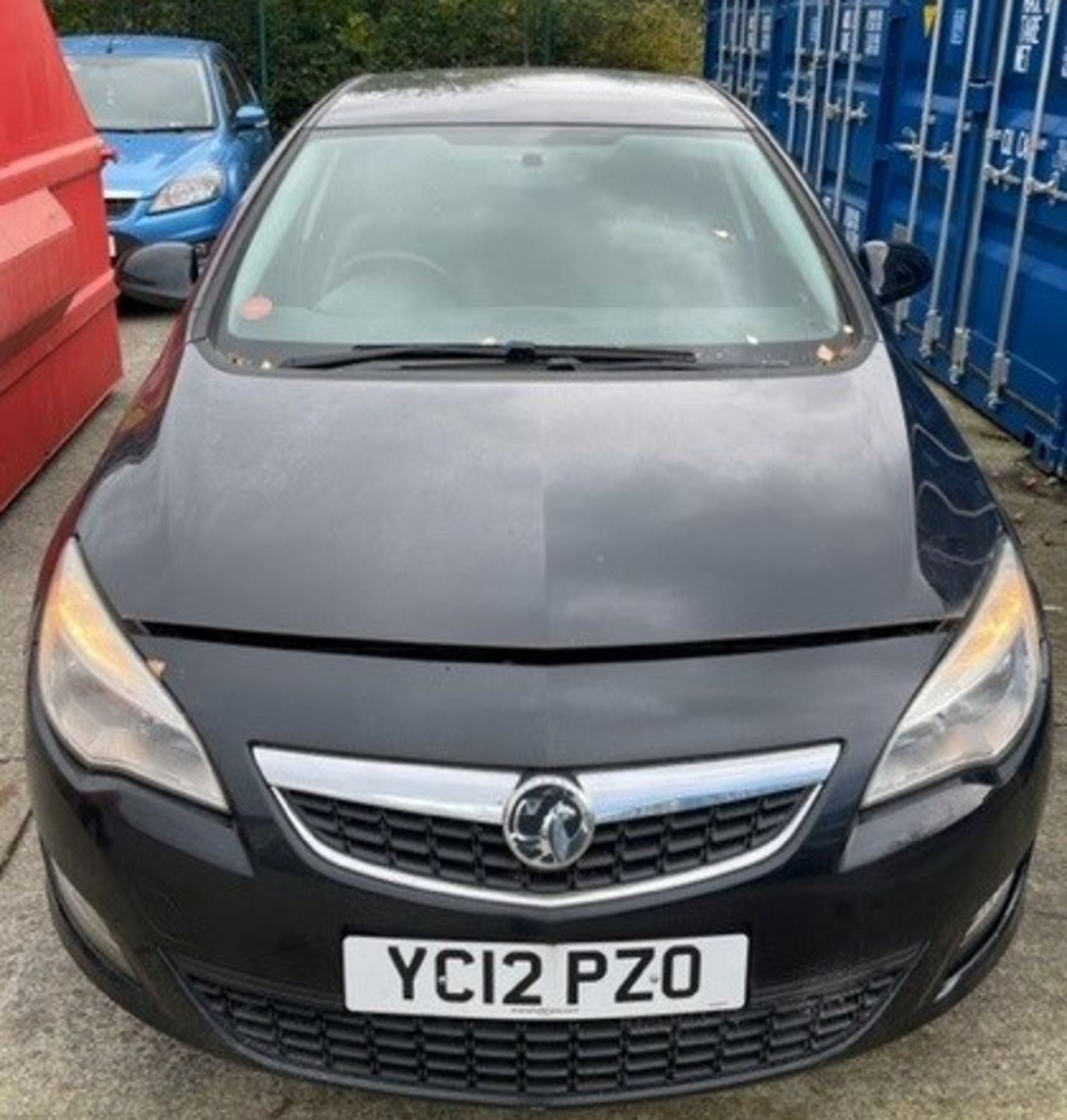 VAUXHALL ASTRA ACTIVE 1.4 FIVE DOOR HATCHBACK - Petrol - black - part black vinyl cloth interior.