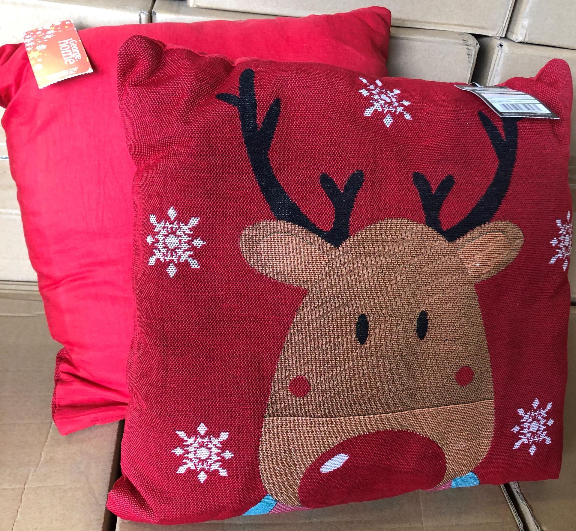 12 RED LUXURY TAPESTRY REINDEER CUSHIONS - Image 2 of 2