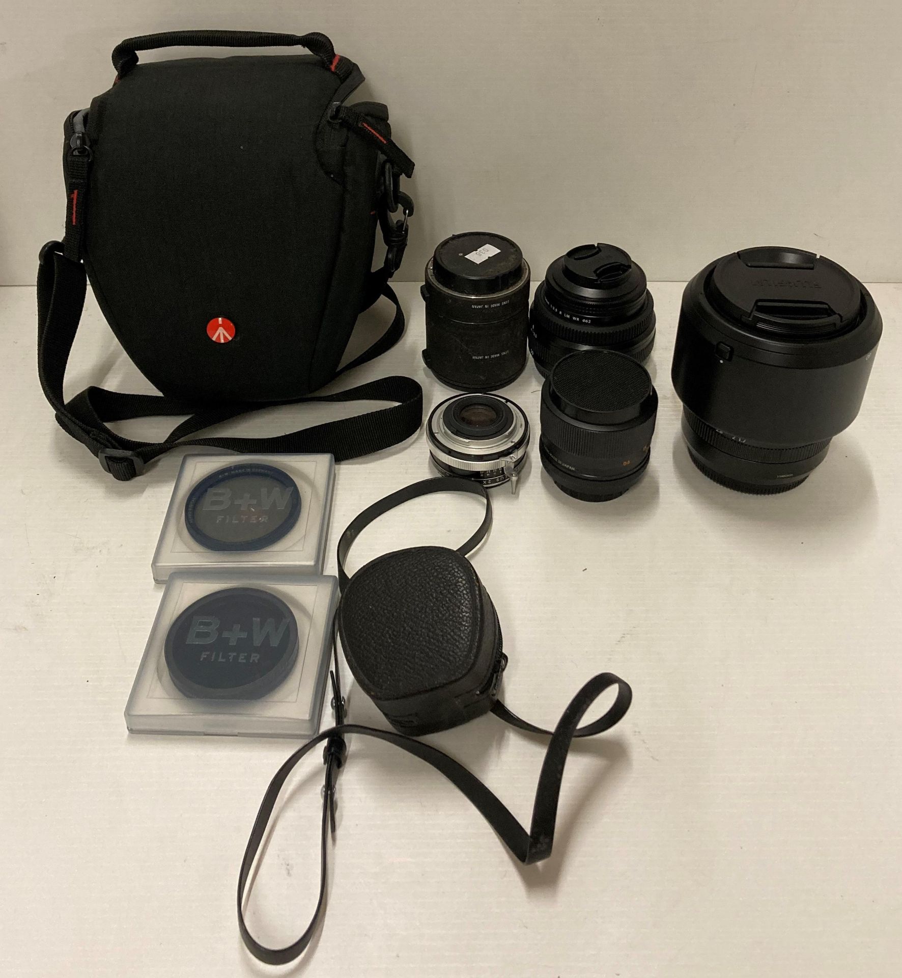 Fujion GF lens 80mm 1:1,7 R WR 077 with a XS-Pro Digital B+W 77007 filter, Fujion GF lens 50mm 1:3.
