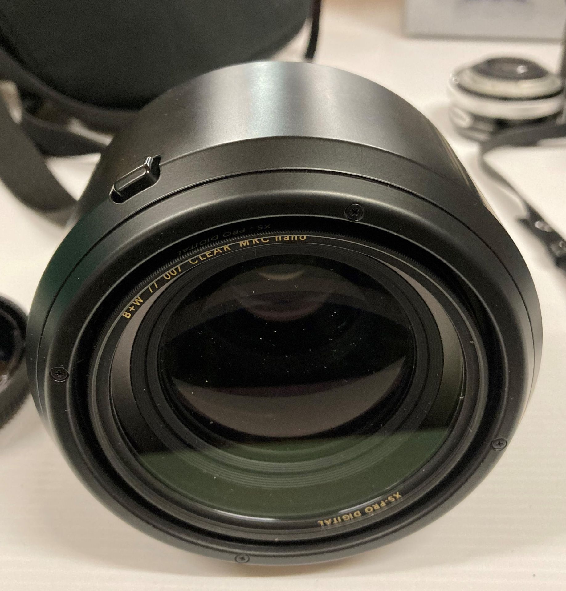 Fujion GF lens 80mm 1:1,7 R WR 077 with a XS-Pro Digital B+W 77007 filter, Fujion GF lens 50mm 1:3. - Image 7 of 21