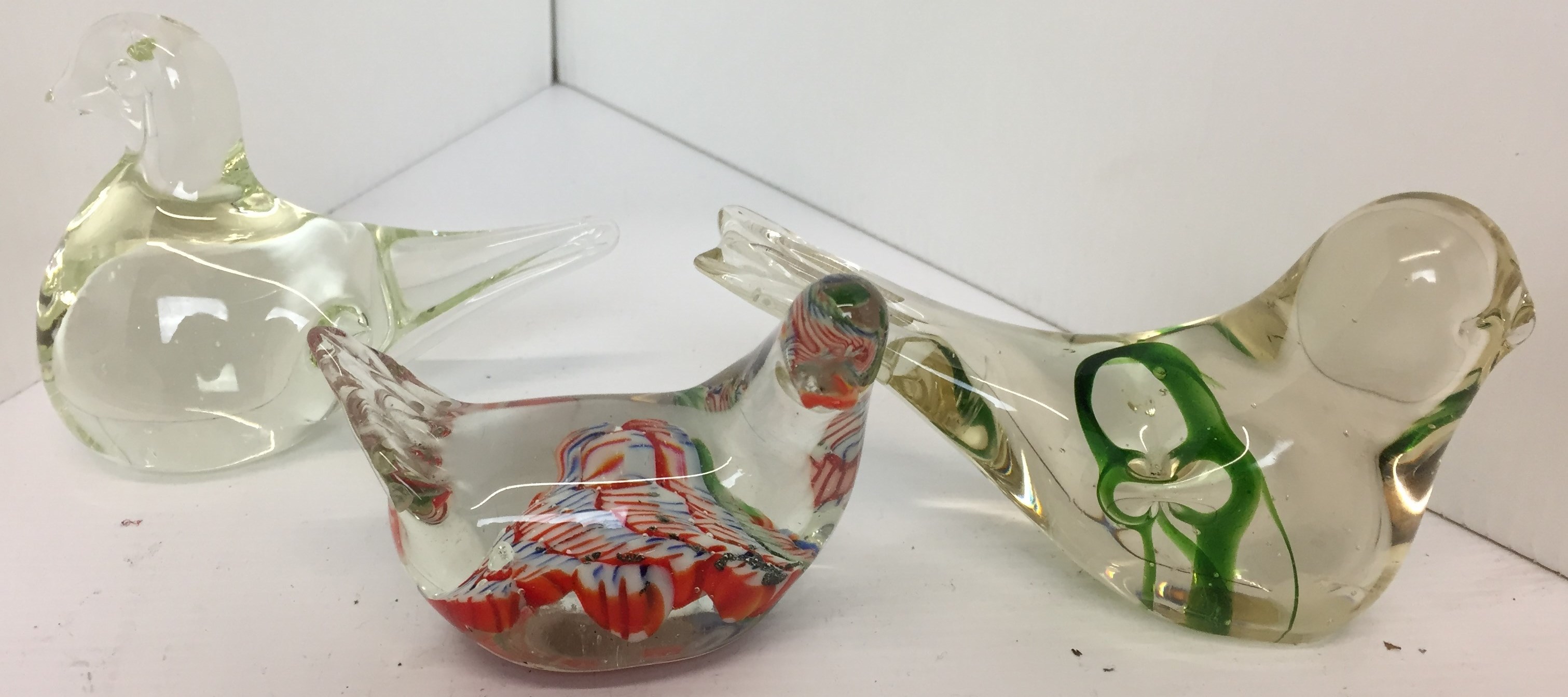 Eleven glass paperweights - ten birds from 4cm to 8cm high and one cat 5cm high (Saleroom - Image 2 of 4