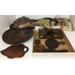 Ten plus items including eight pieces of brown marble effect Bakelite - 3 piece brush and tray set