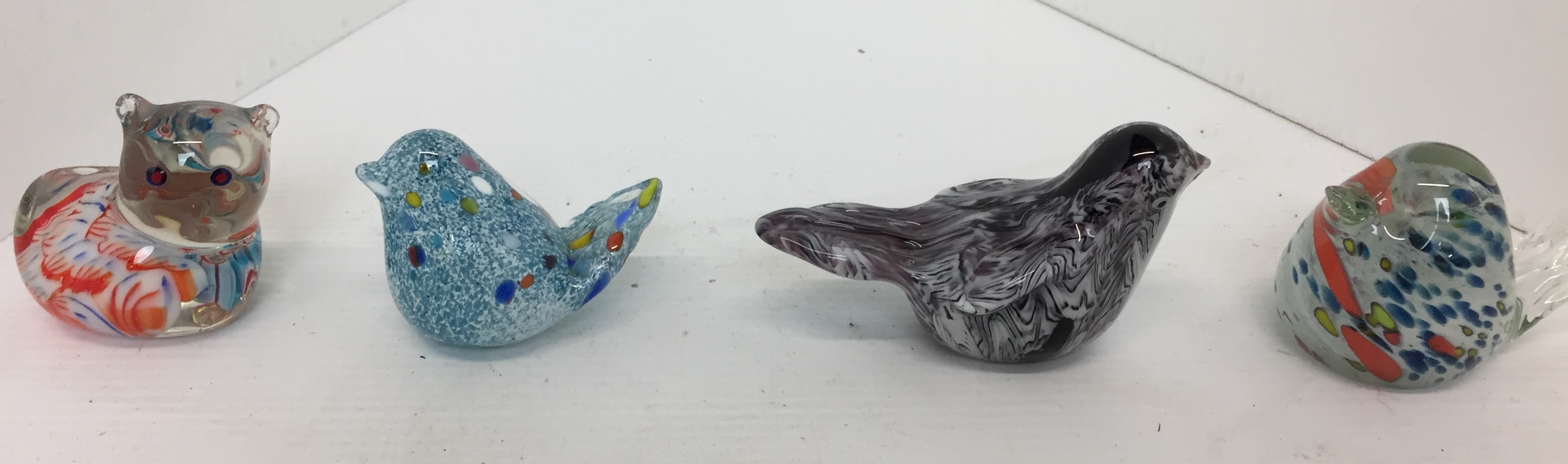 Eleven glass paperweights - ten birds from 4cm to 8cm high and one cat 5cm high (Saleroom - Image 4 of 4