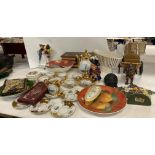 Contents to part of rack - glazed horse with metal cart,