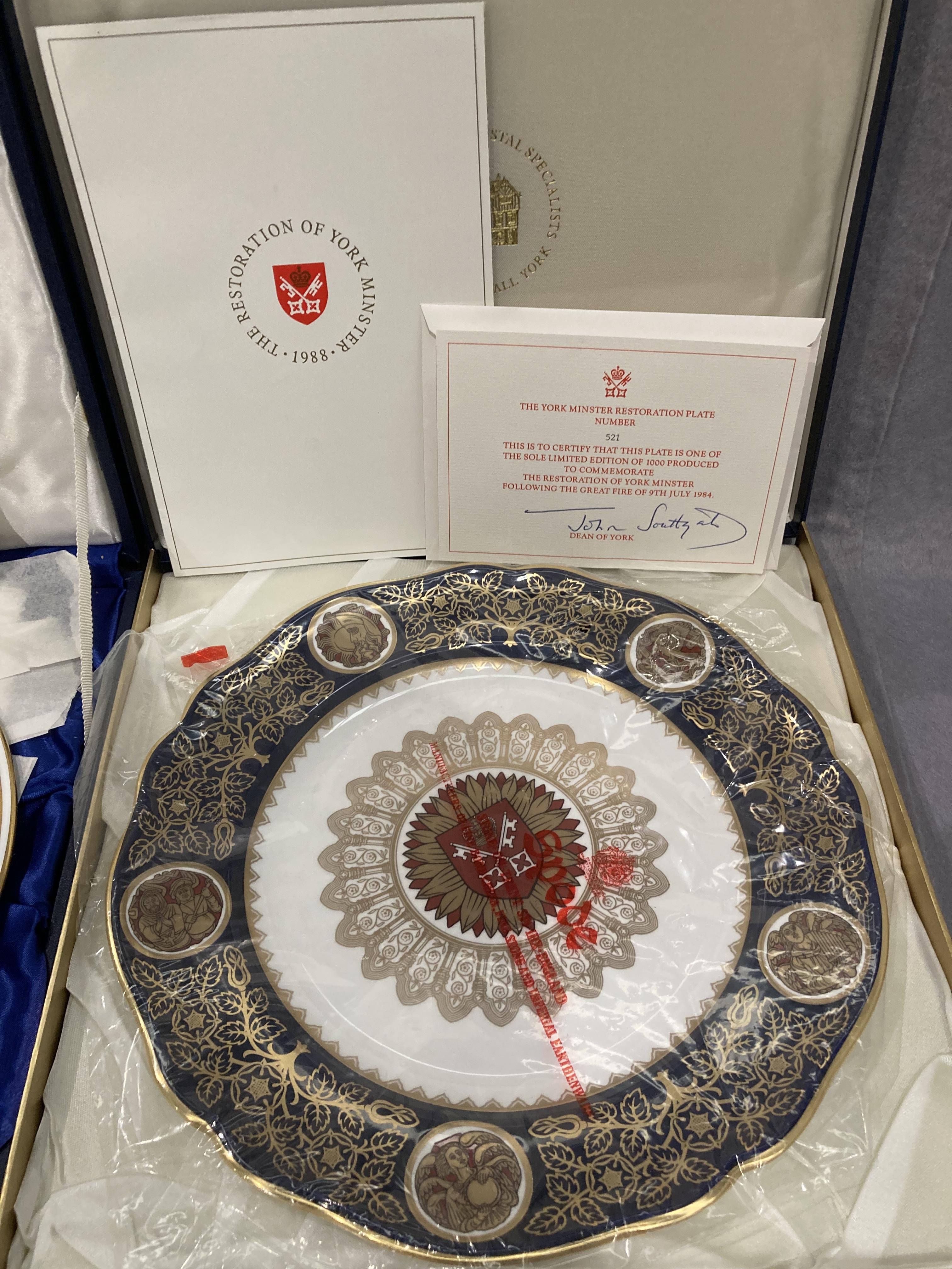 Two Spode limited edition plates - The York Minster Restoration plate no 521 of 1000 and The York - Image 3 of 3