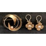 9ct gold 375 brooch with pearl,