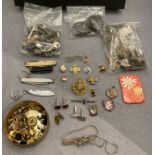 Contents to bag - tin of assorted cap badges including RAF, Air Training Corp, cufflinks,