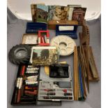 Contents to tray - assorted mathematics/artists/drawing accessories including rulers,