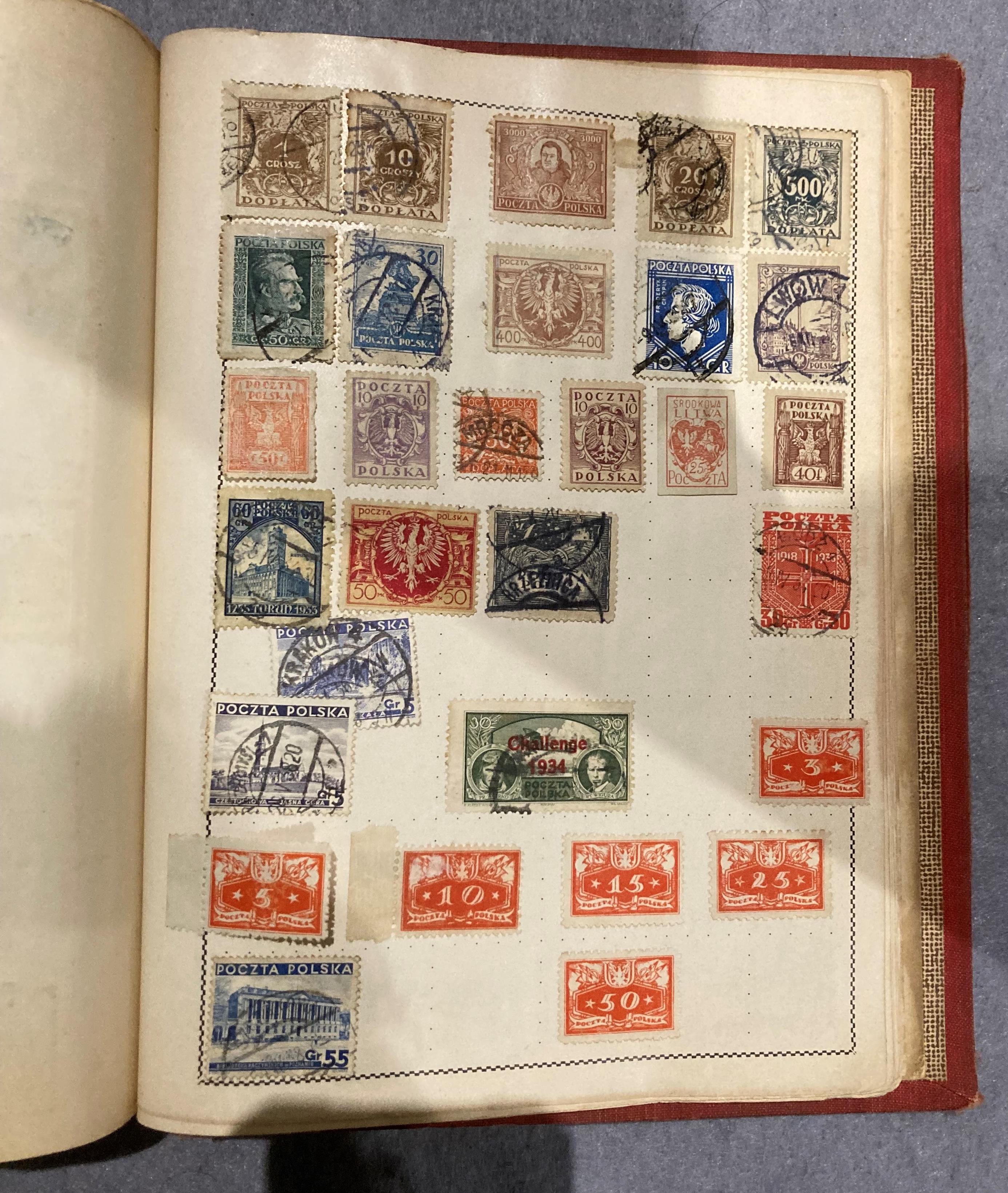 The Movaleaf illustrated stamp album and contents - assorted world stamps and contents to tray - - Image 6 of 7