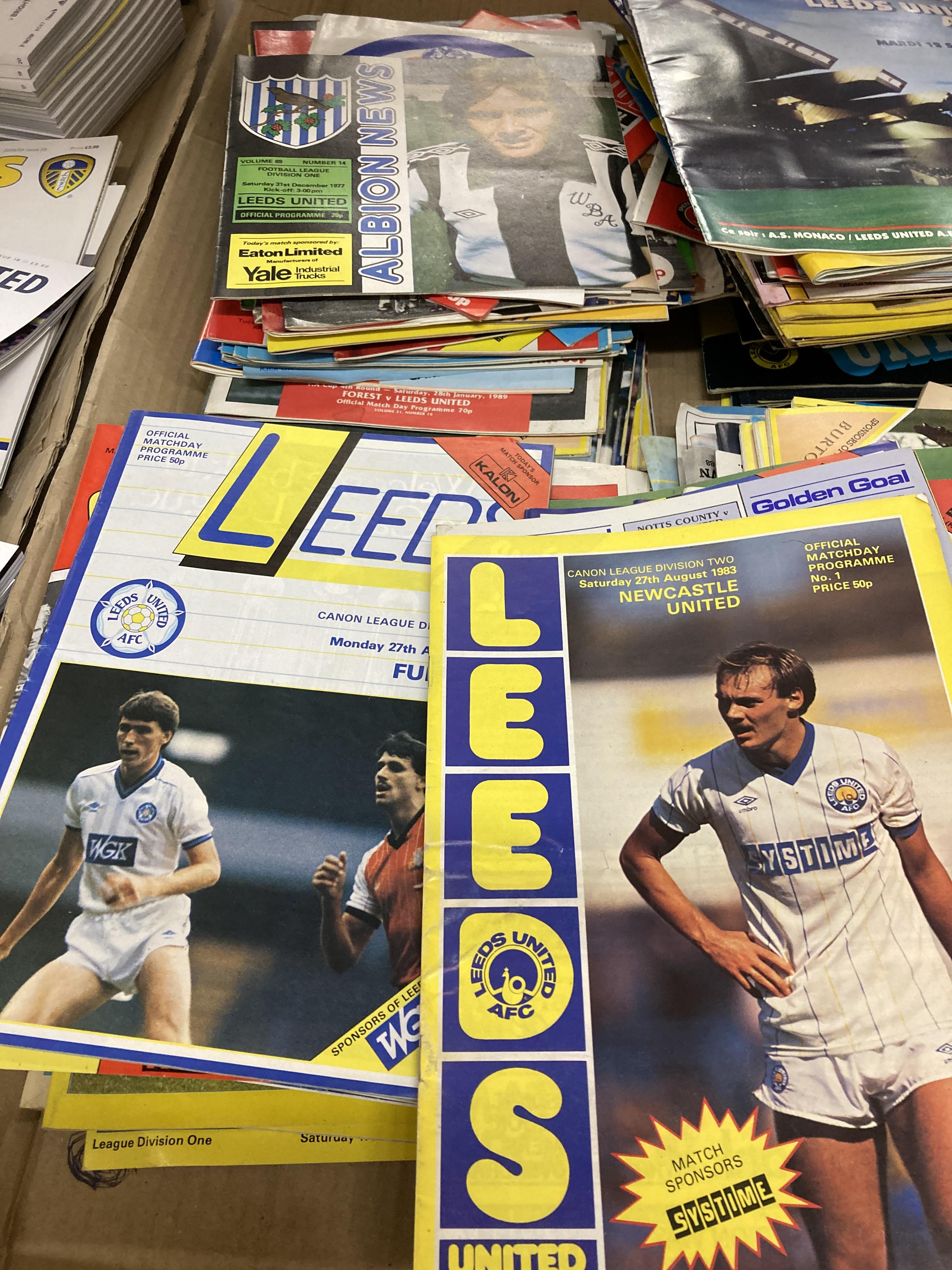 Contents to tray - a large quantity of mainly Leeds United home and away programmes from the - Image 2 of 5