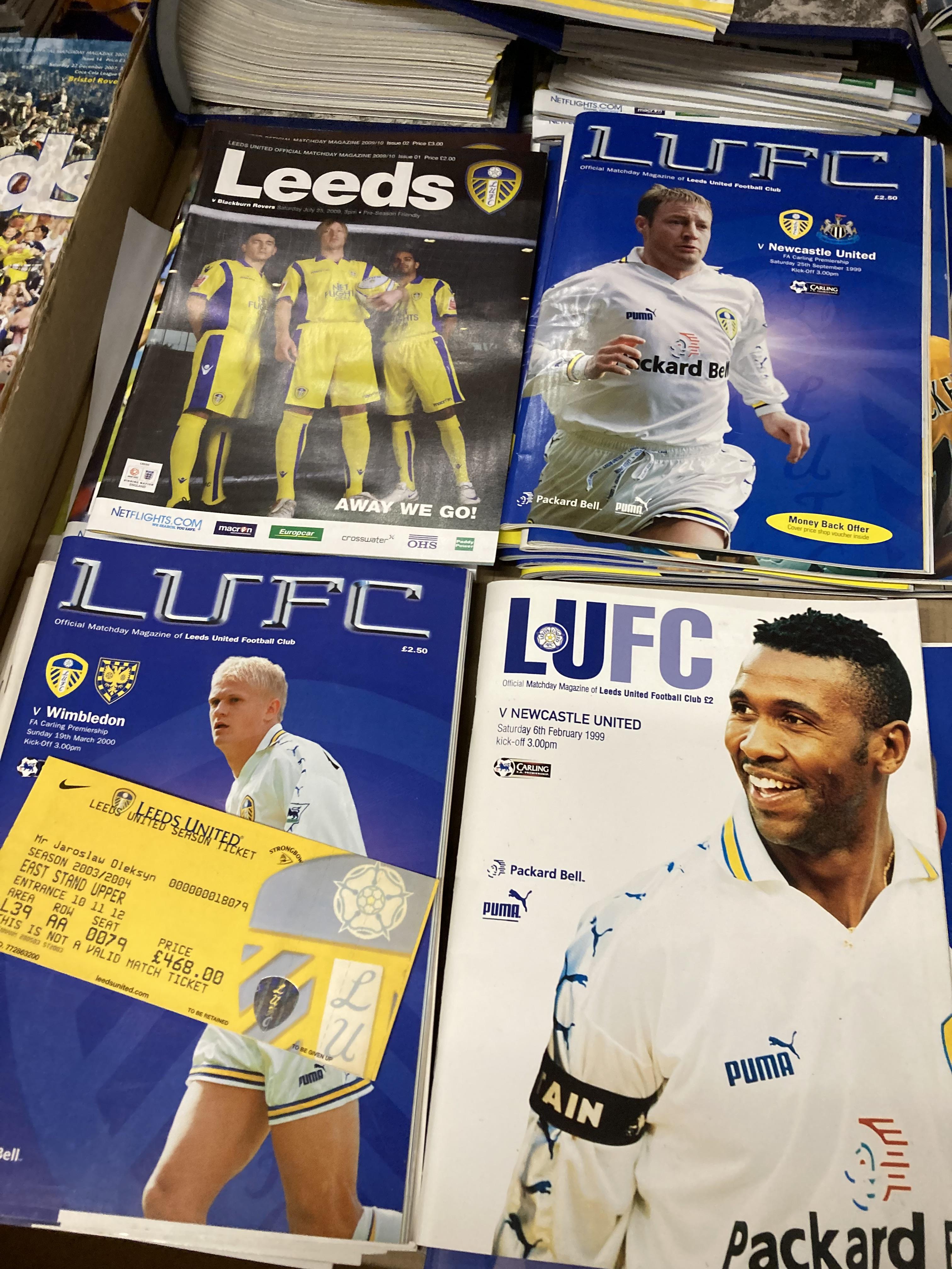 Contents to tray - a large quantity of mainly home Leeds United programmes 1999, - Image 4 of 7