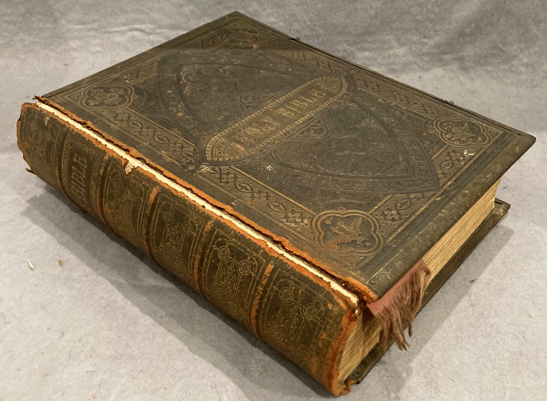 Brown's Self-interpreting Family Bible published by Adam and Co Newcastle-Upon-Tyne - spine is - Image 2 of 6