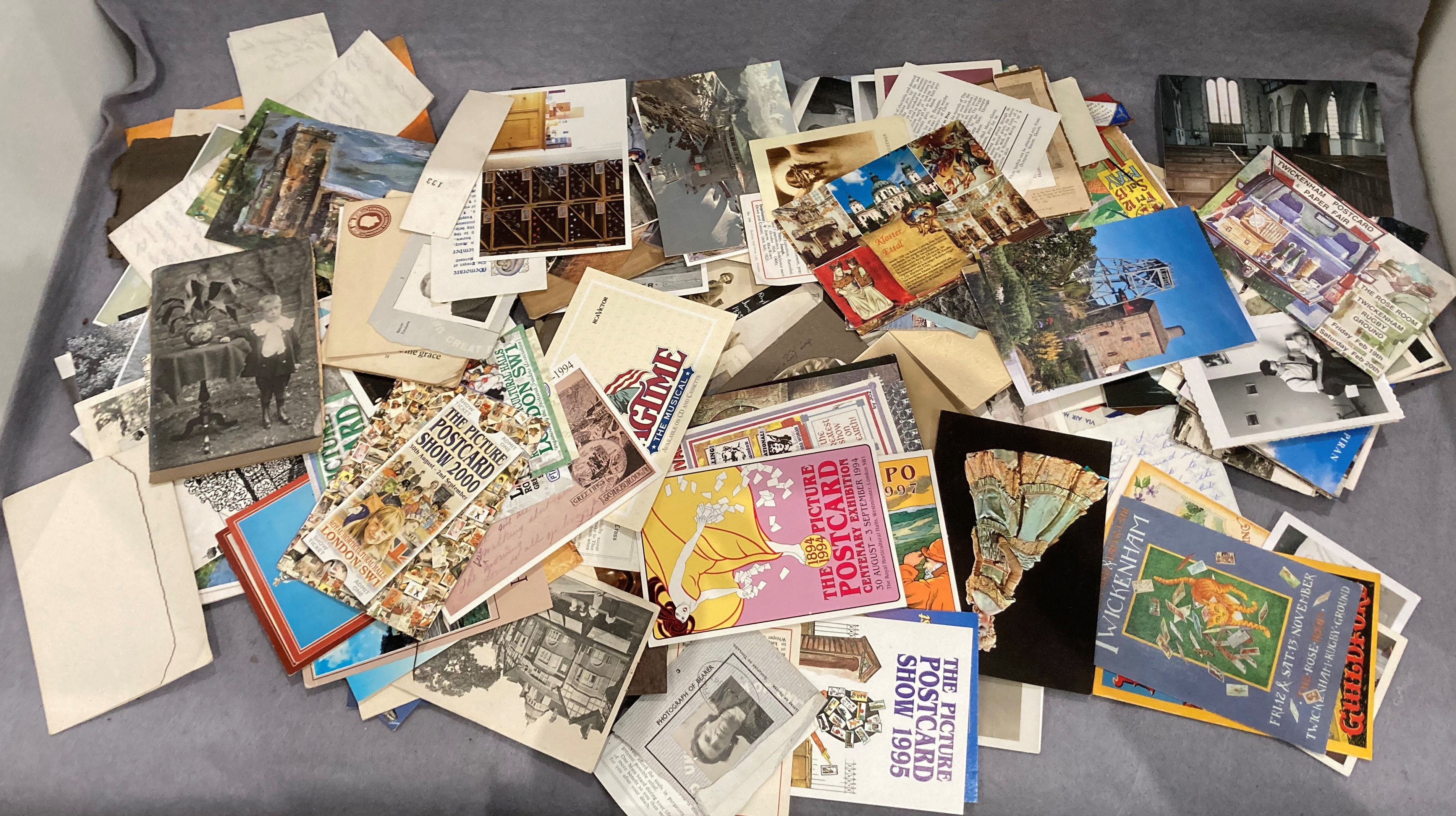 Contents to tray 300 plus items - postcards photographs and assorted ephemera. - Image 3 of 4
