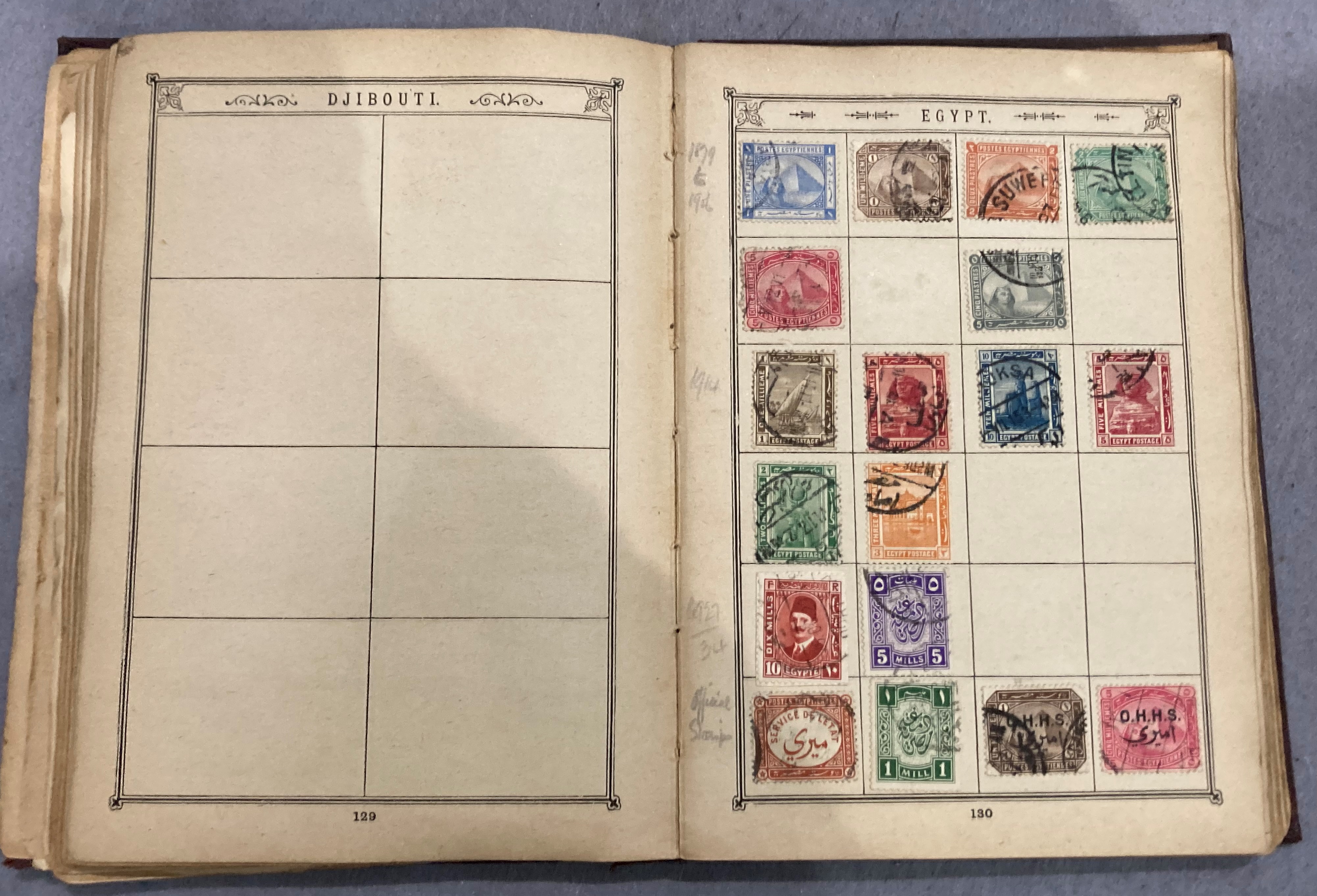 Contents to tray - a small Lincoln and a Rapid stamp album and contents, World stamps, - Image 4 of 11