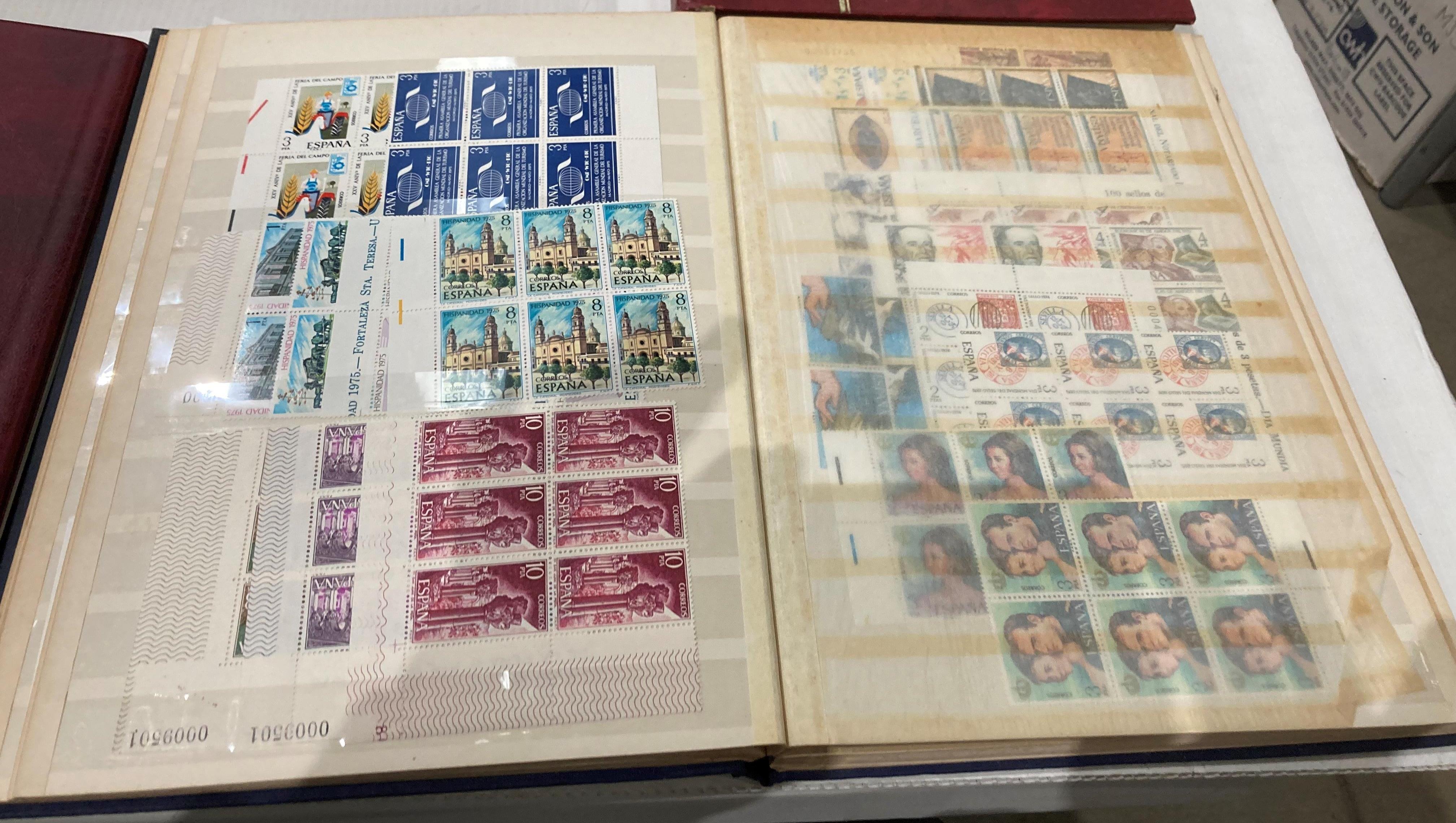 Contents to eight stamp albums and contents - European stamps (three French, one Dutch, - Image 12 of 15