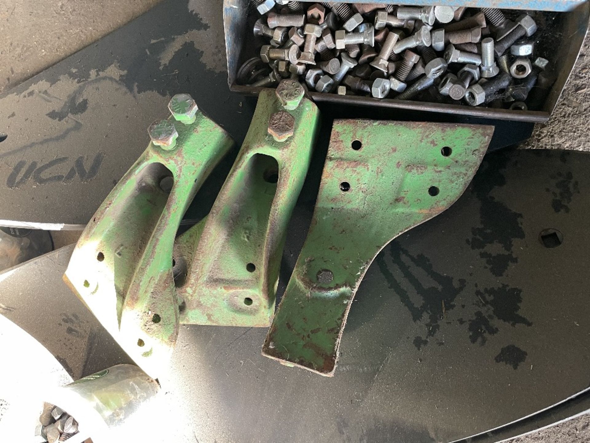 Quantity of Dowdeswell Plough Spares inc Mouldboards - Image 4 of 5